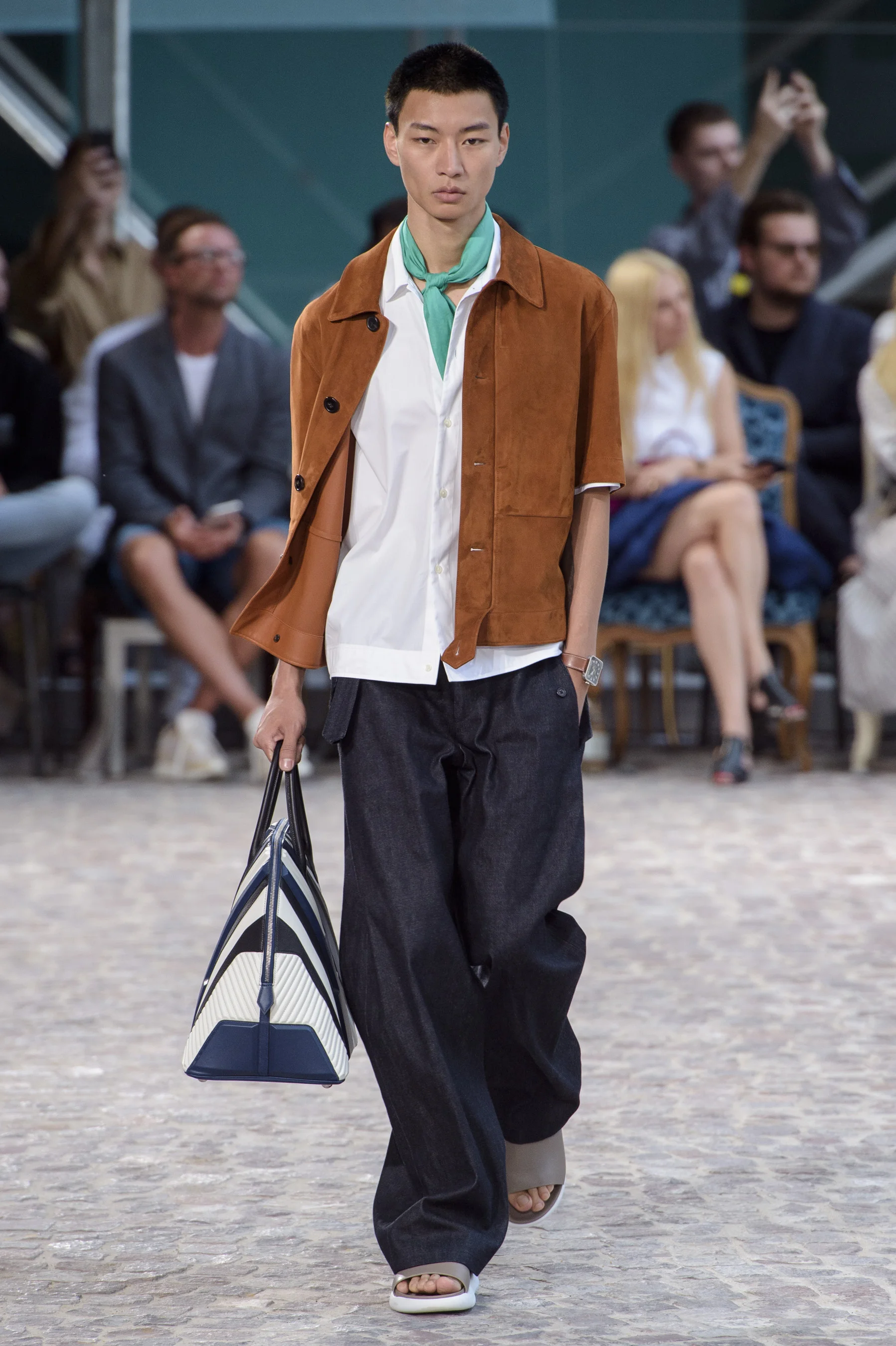 Hermes m RS20 1883.jpg