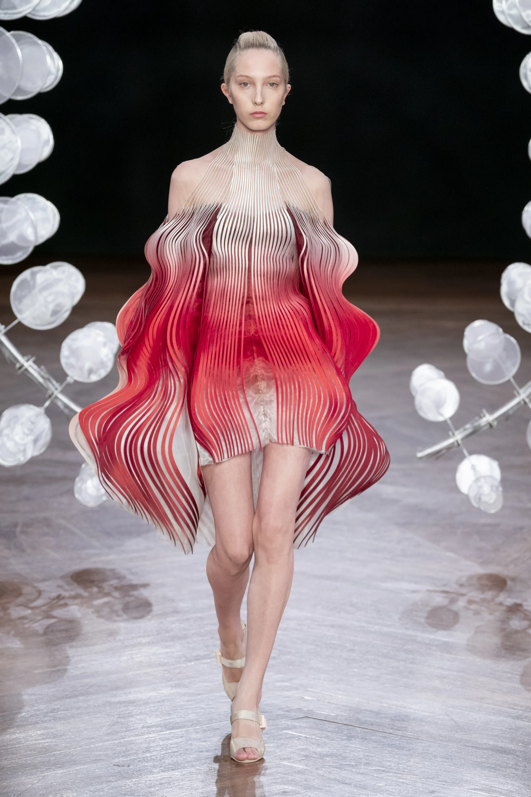 Van Herpen HC RF19 1113.jpg