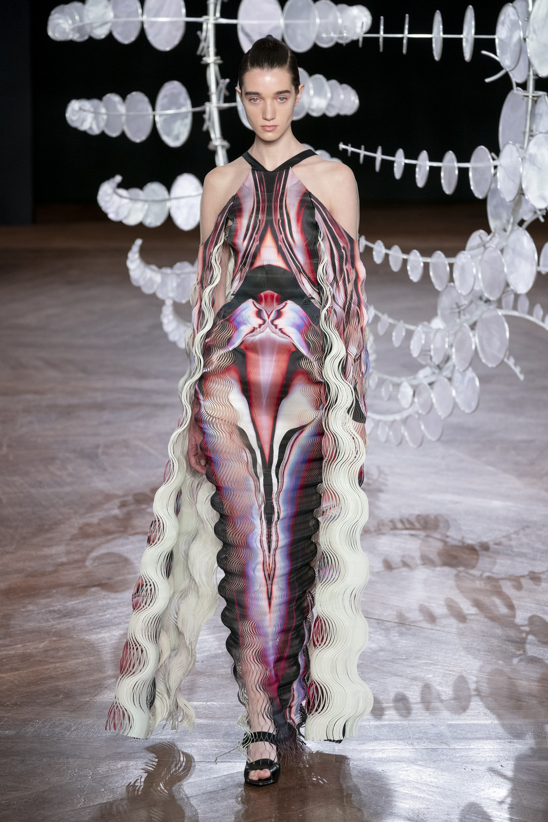 Van Herpen HC RF19 1138.jpg