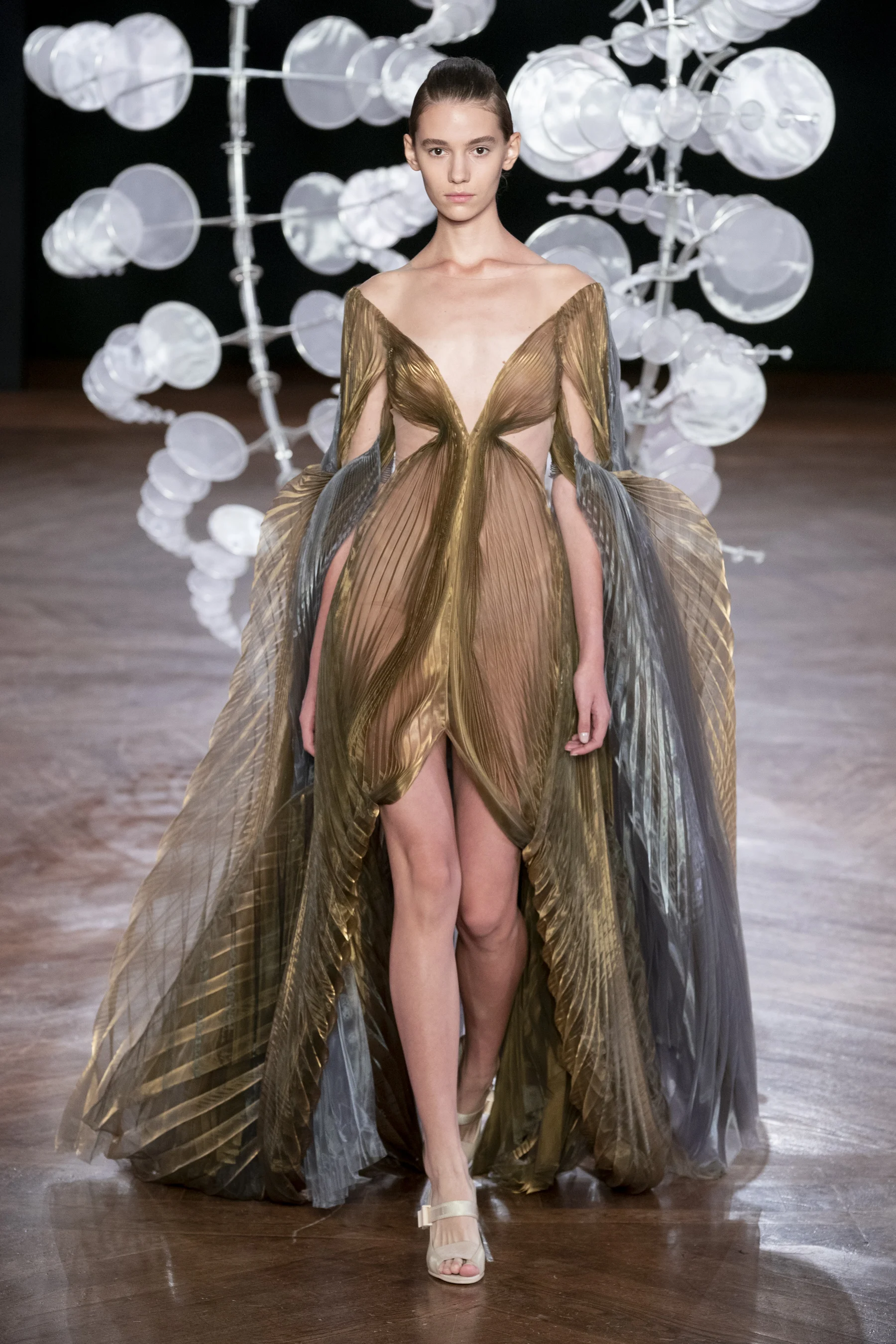 Van Herpen HC RF19 1245.jpg