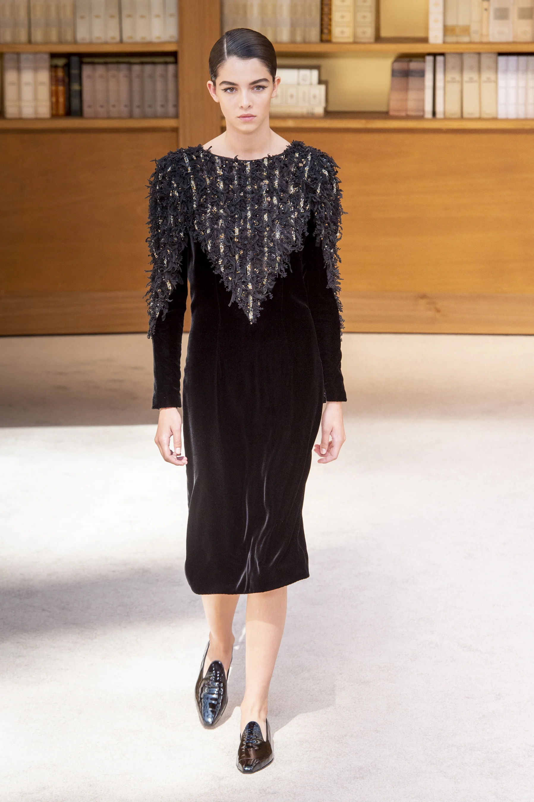 Chanel HC RF19 3829.jpg