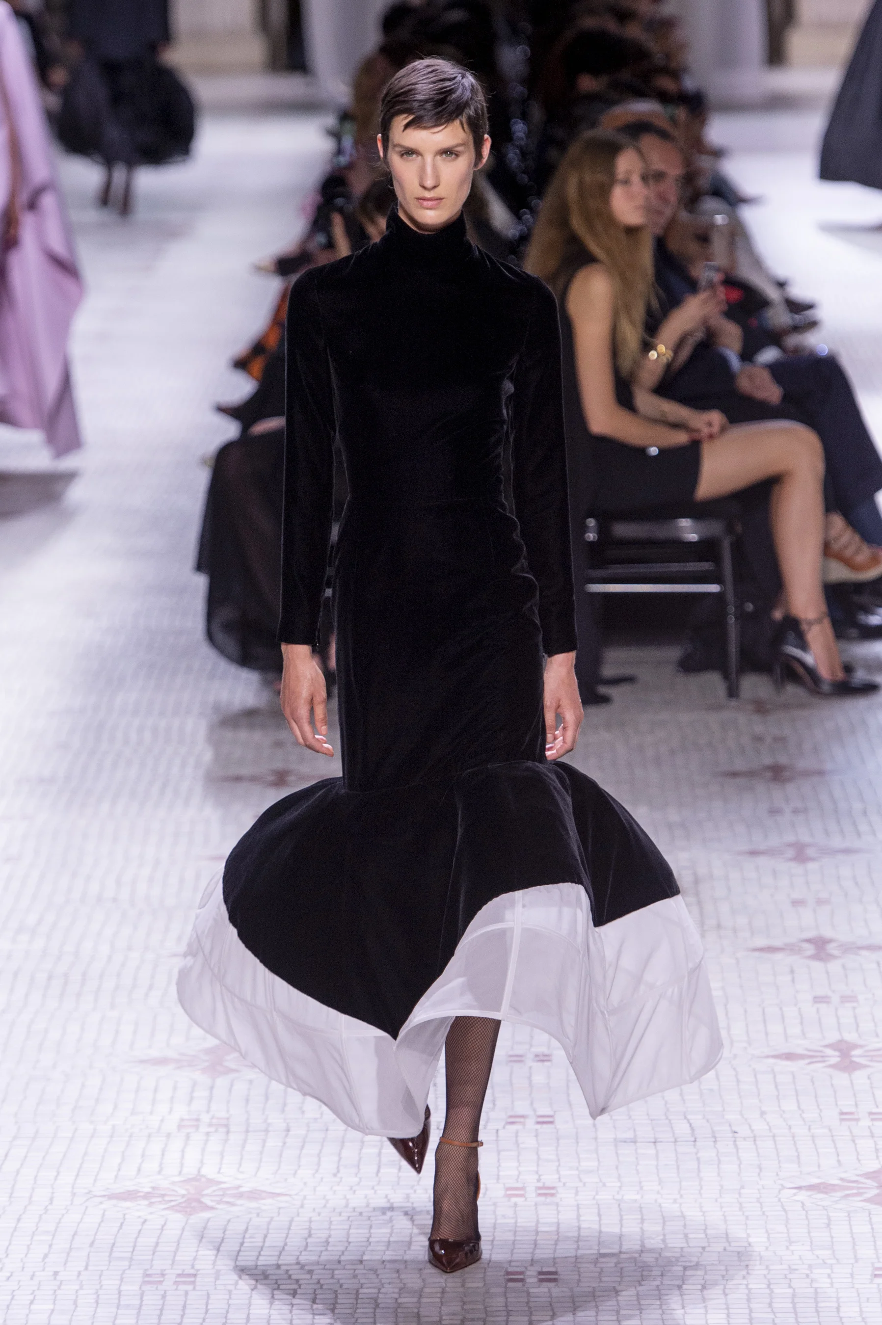 Givenchy HC RF19 1270.jpg