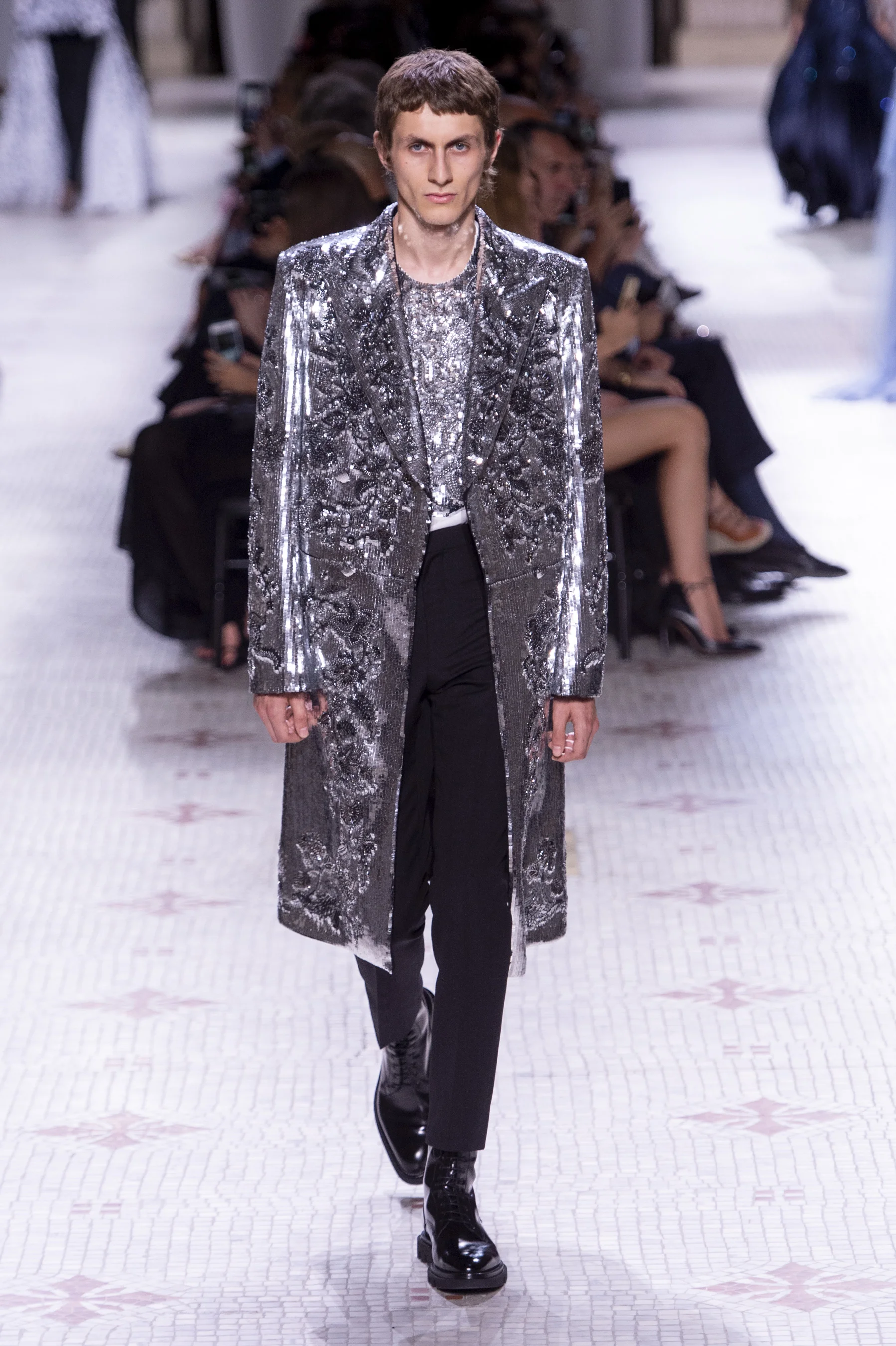 Givenchy HC RF19 1644.jpg