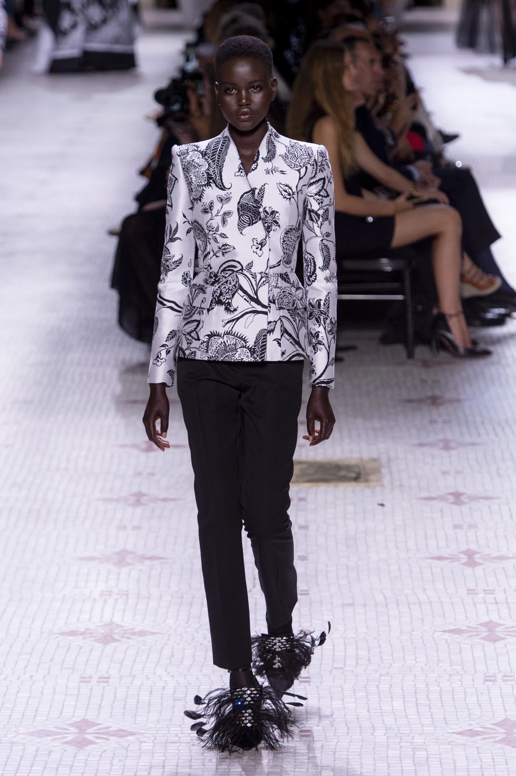 Givenchy HC RF19 1705.jpg