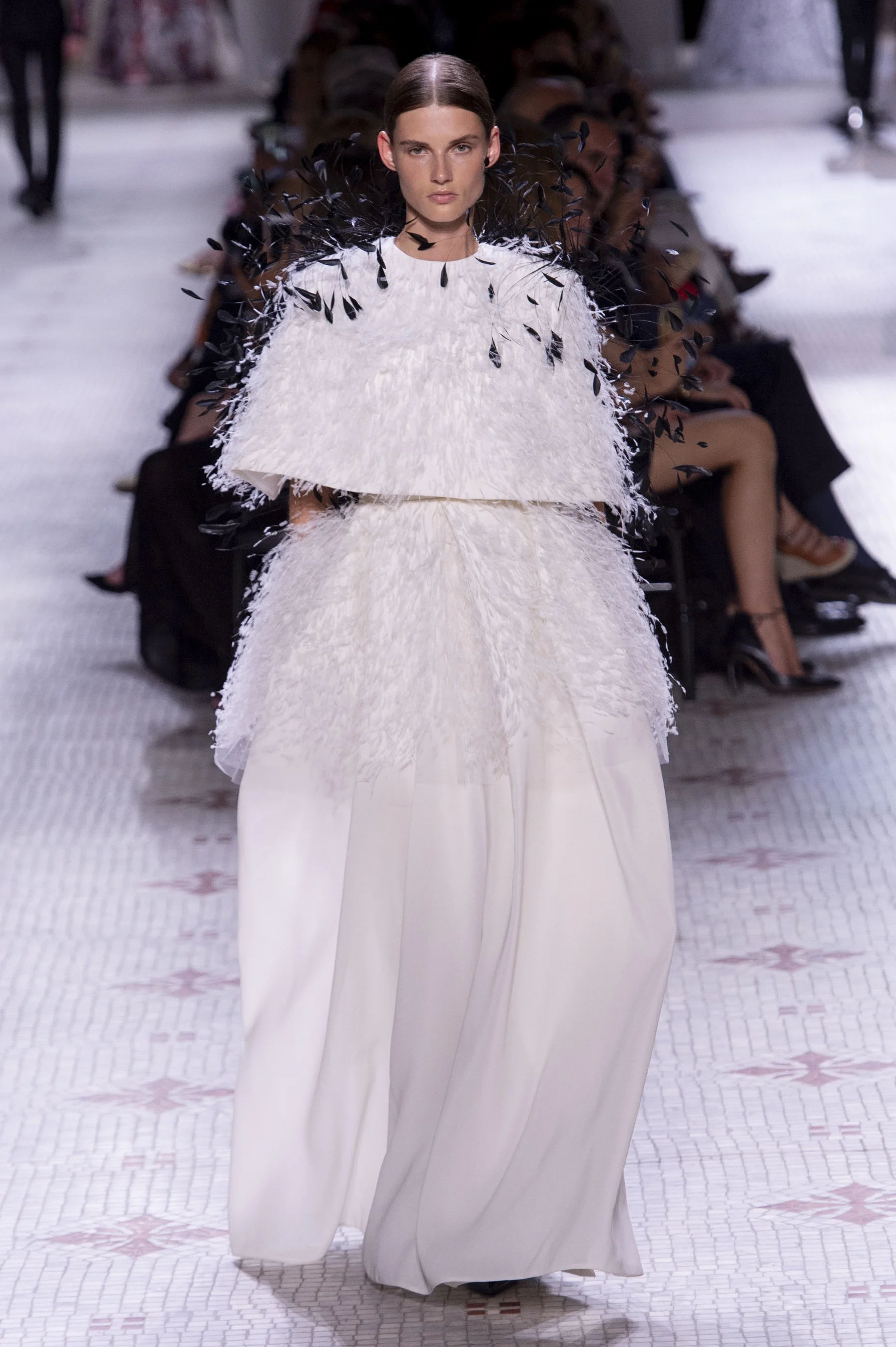 Givenchy HC RF19 1751.jpg