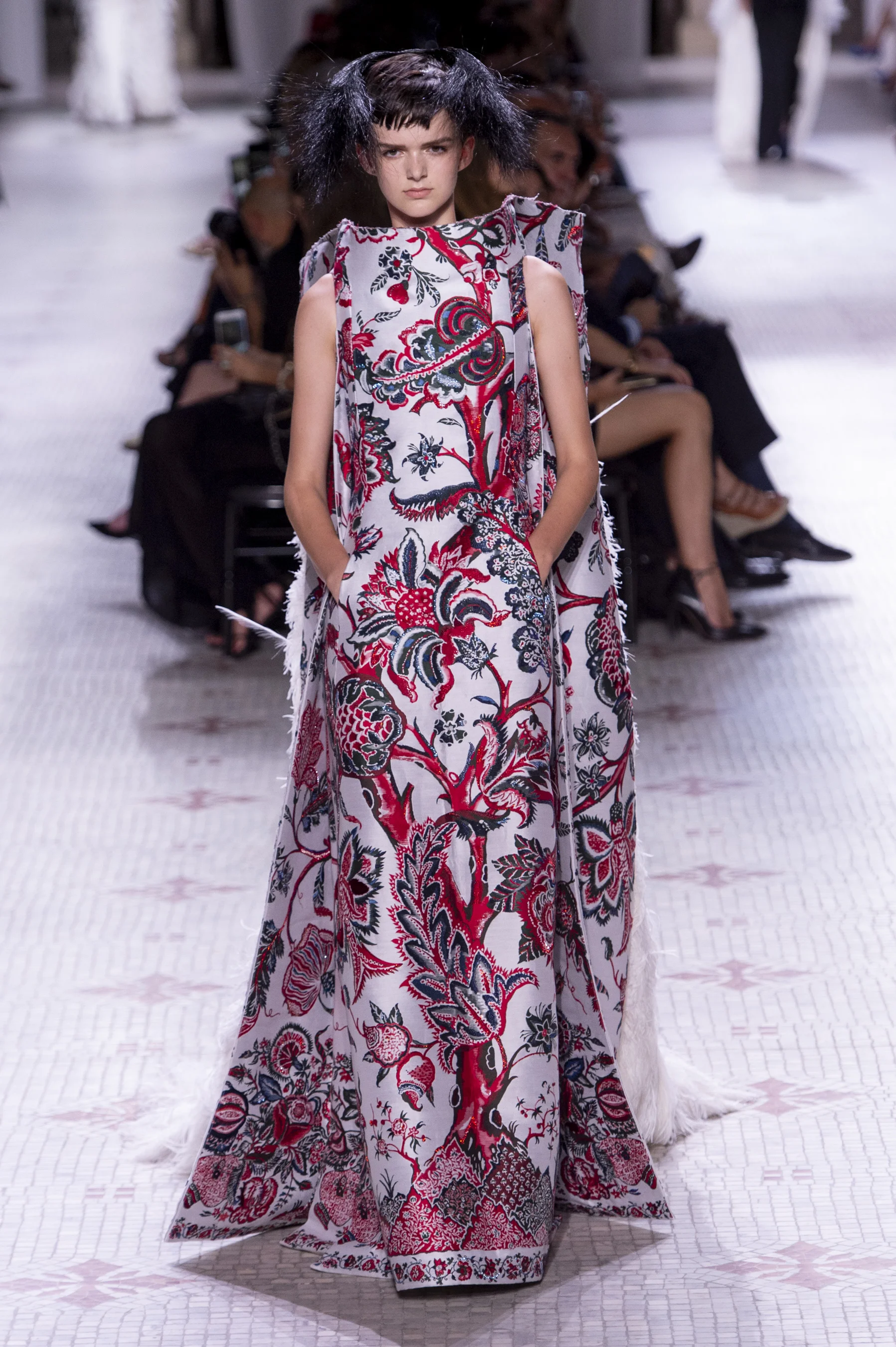 Givenchy HC RF19 1797.jpg