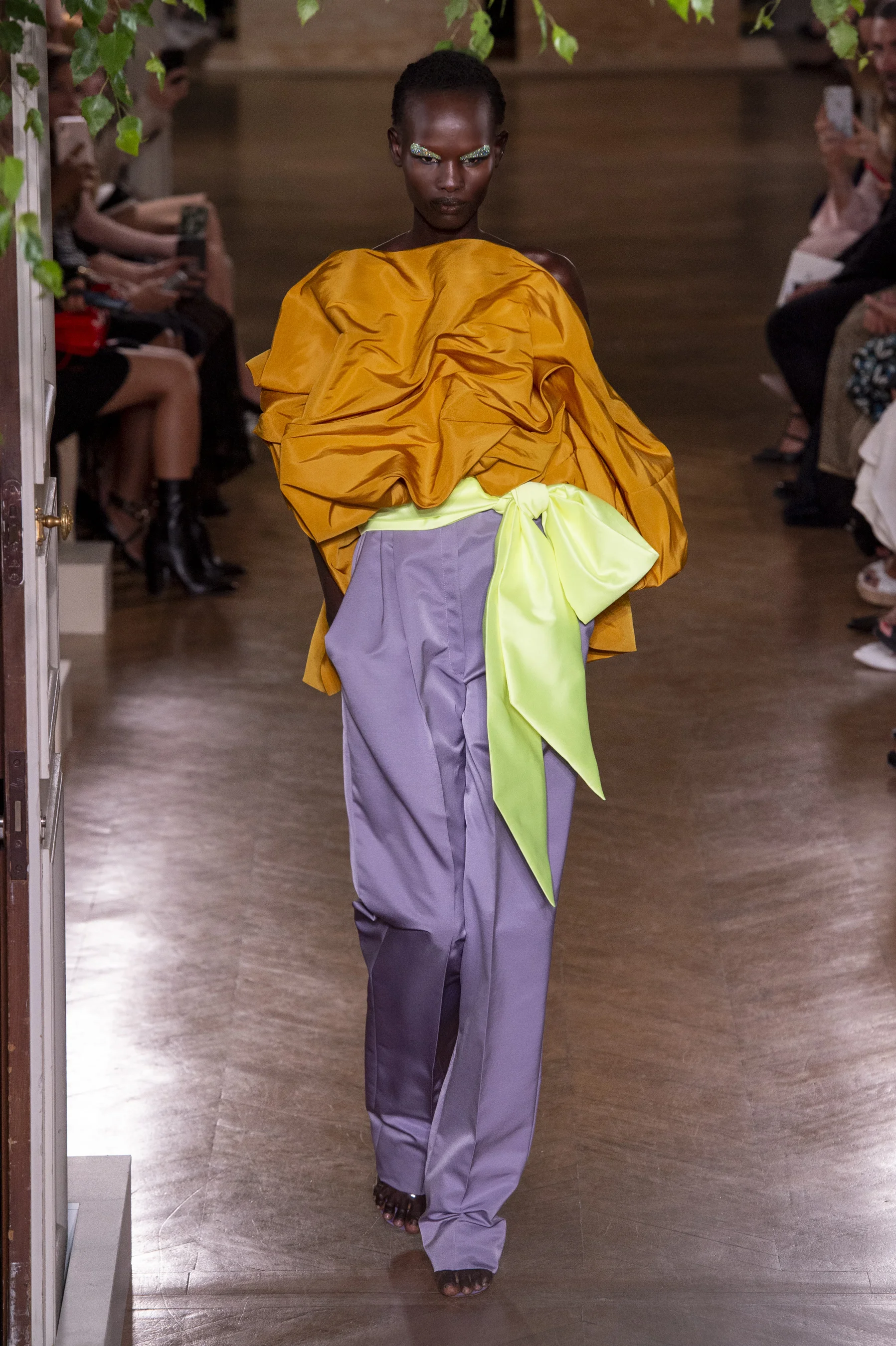Valentino HC RF19 3313.jpg