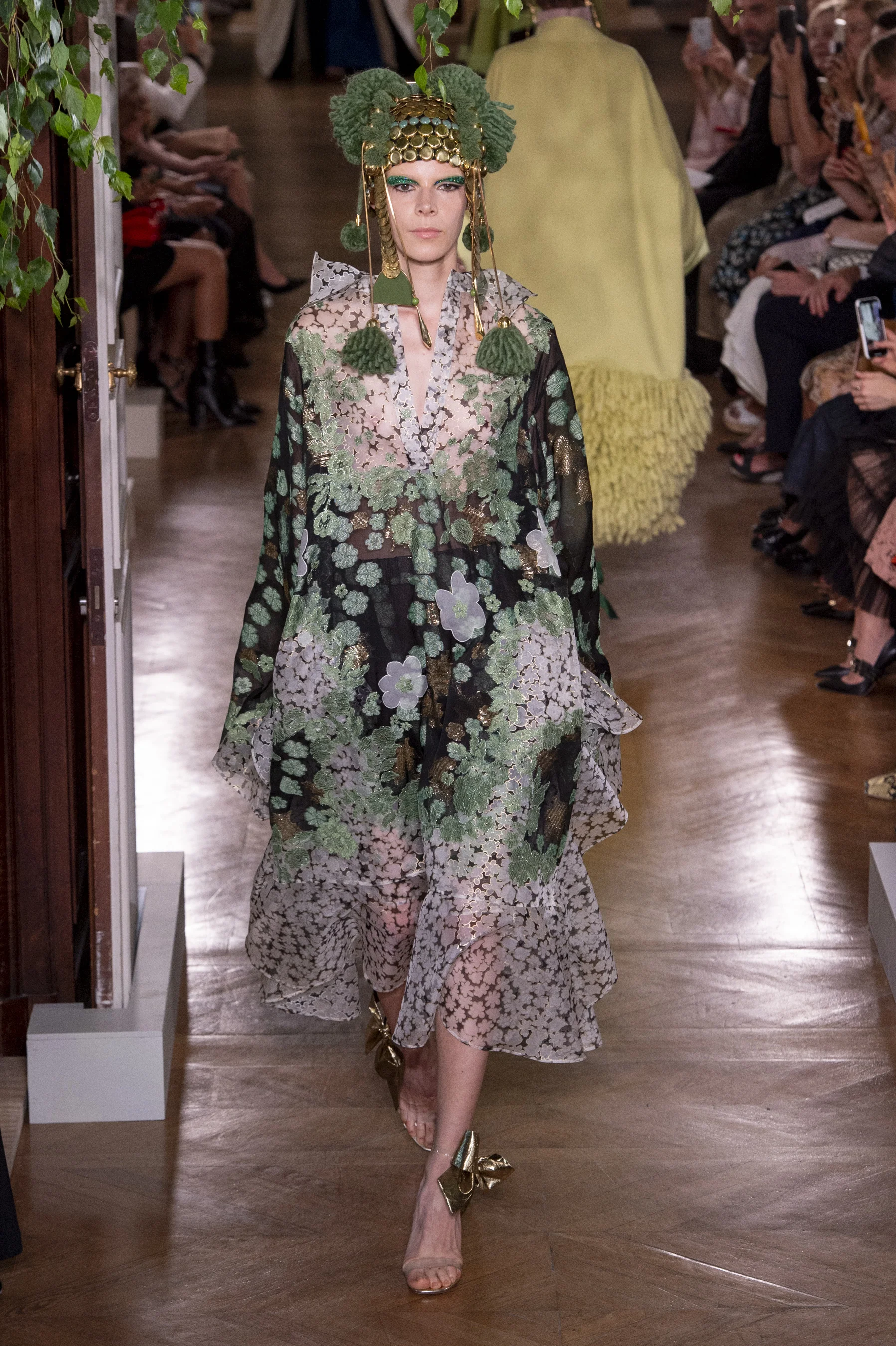 Valentino HC RF19 3378.jpg