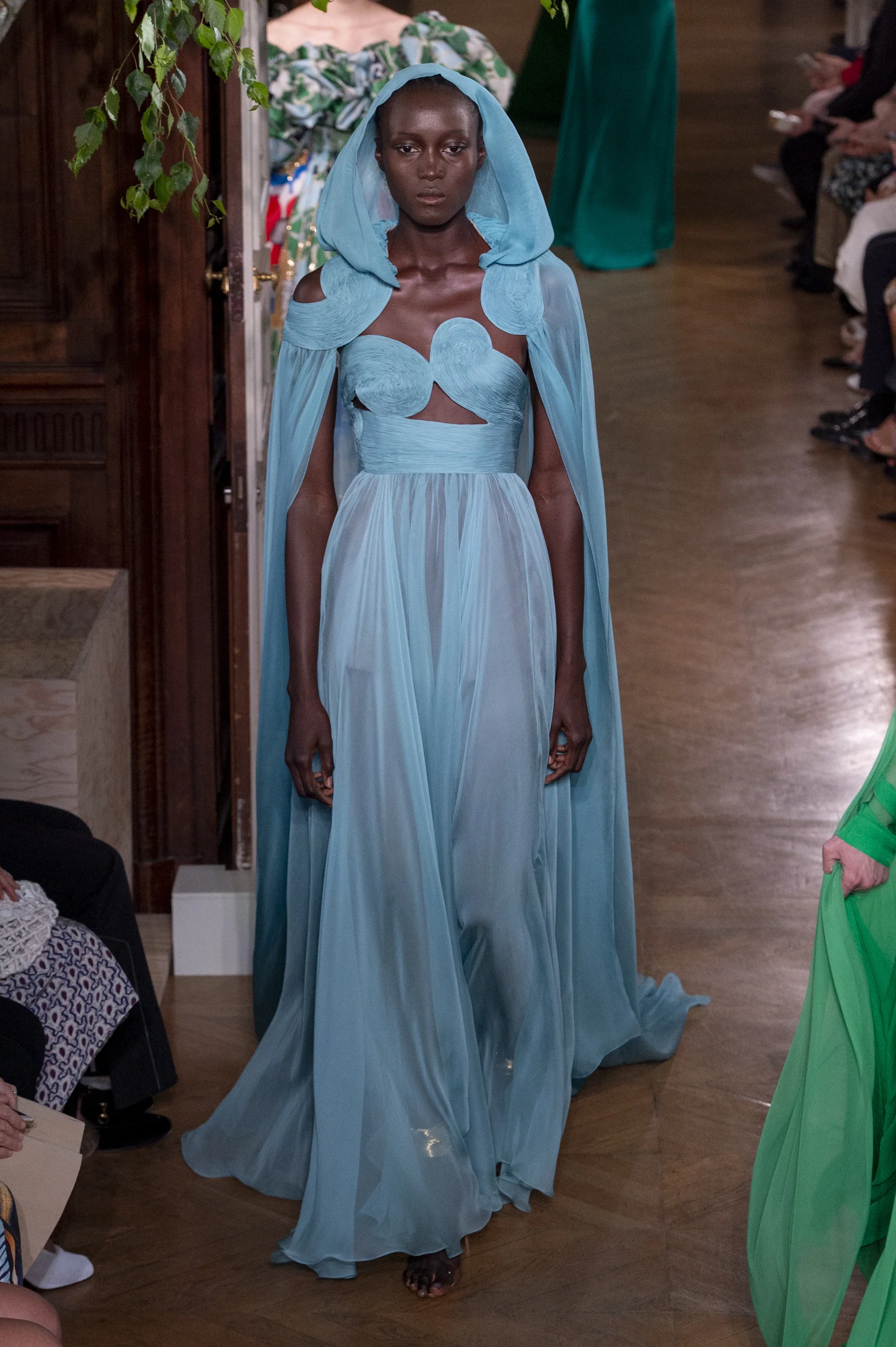 Valentino HC RF19 3825.jpg