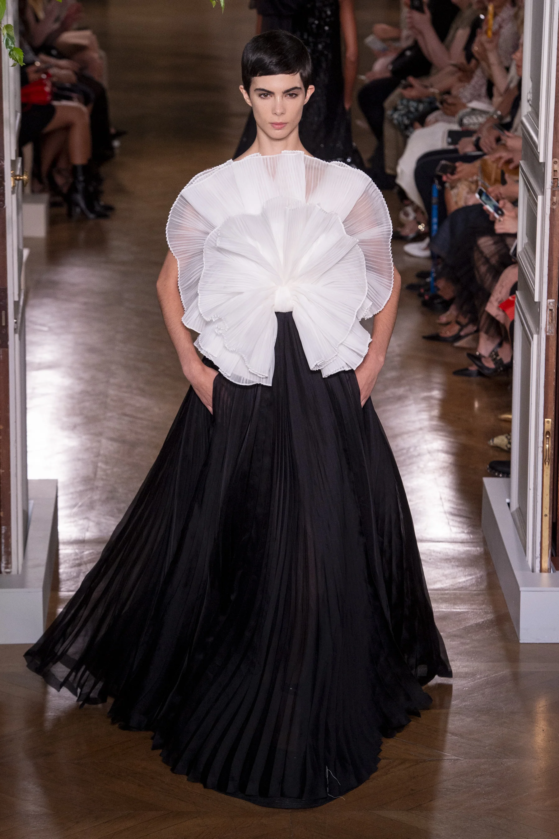 Valentino HC RF19 3986.jpg