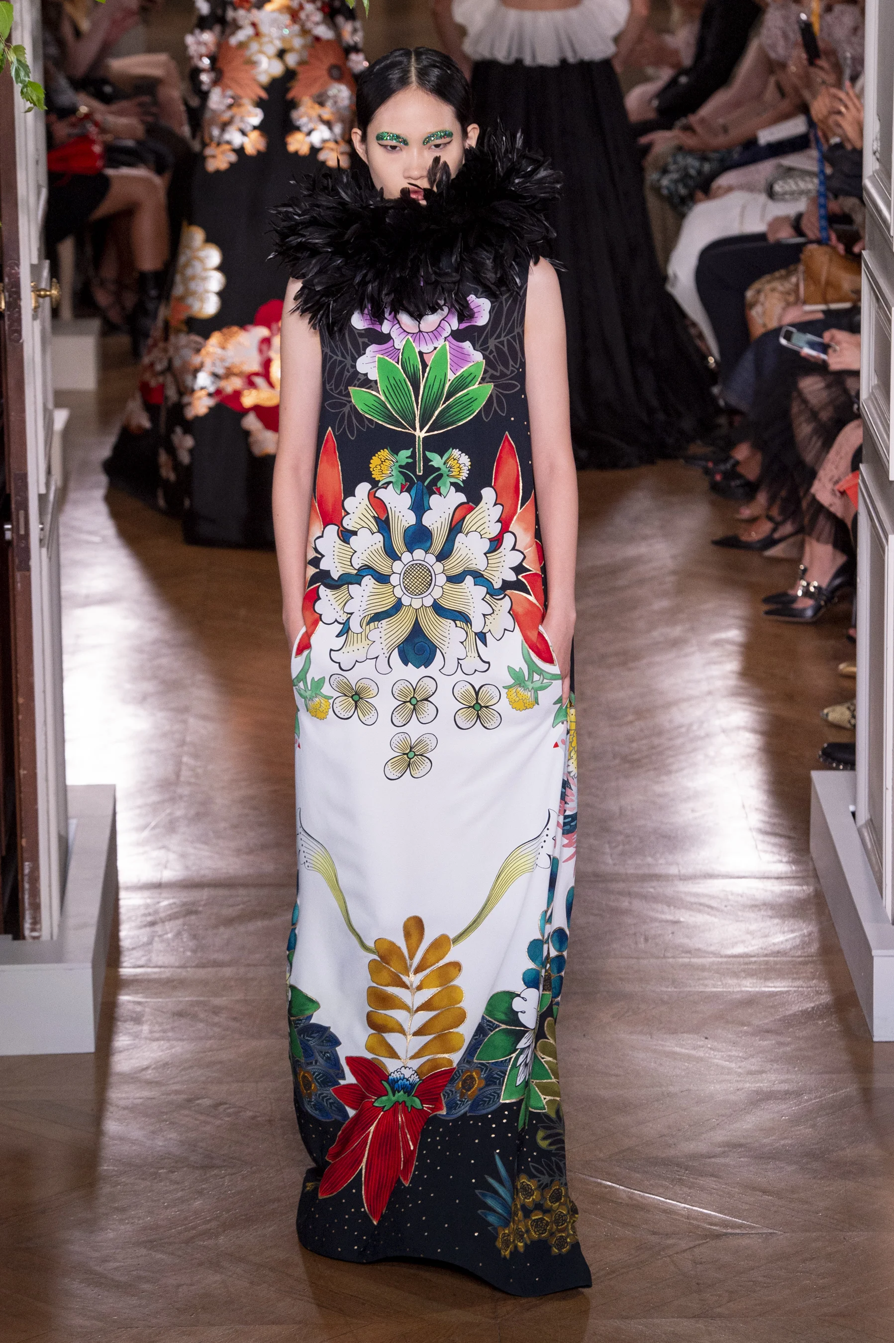 Valentino HC RF19 4001.jpg