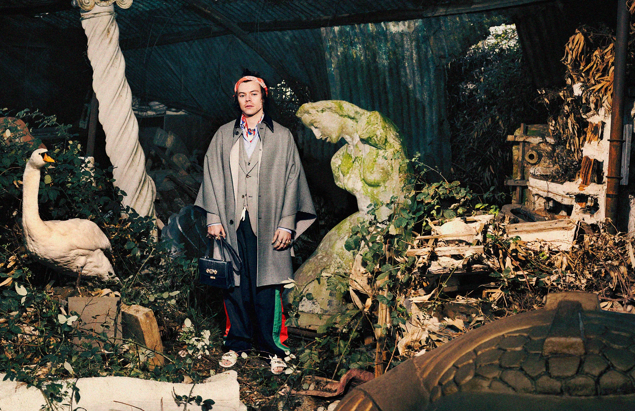 gucci_pre-fall_2019_mens_tailoring_campaign3.jpg