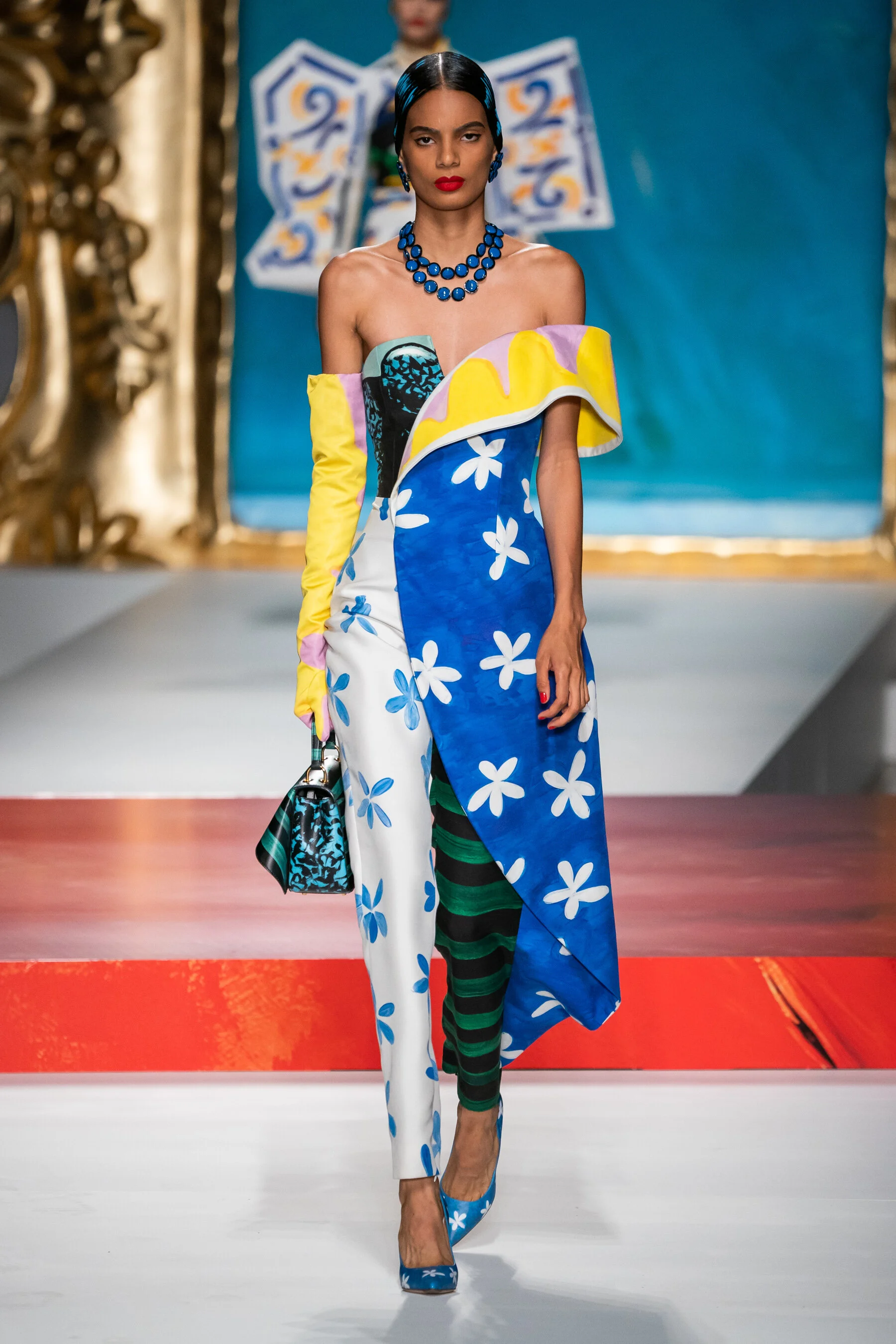 Moschino RS20 0085.jpg