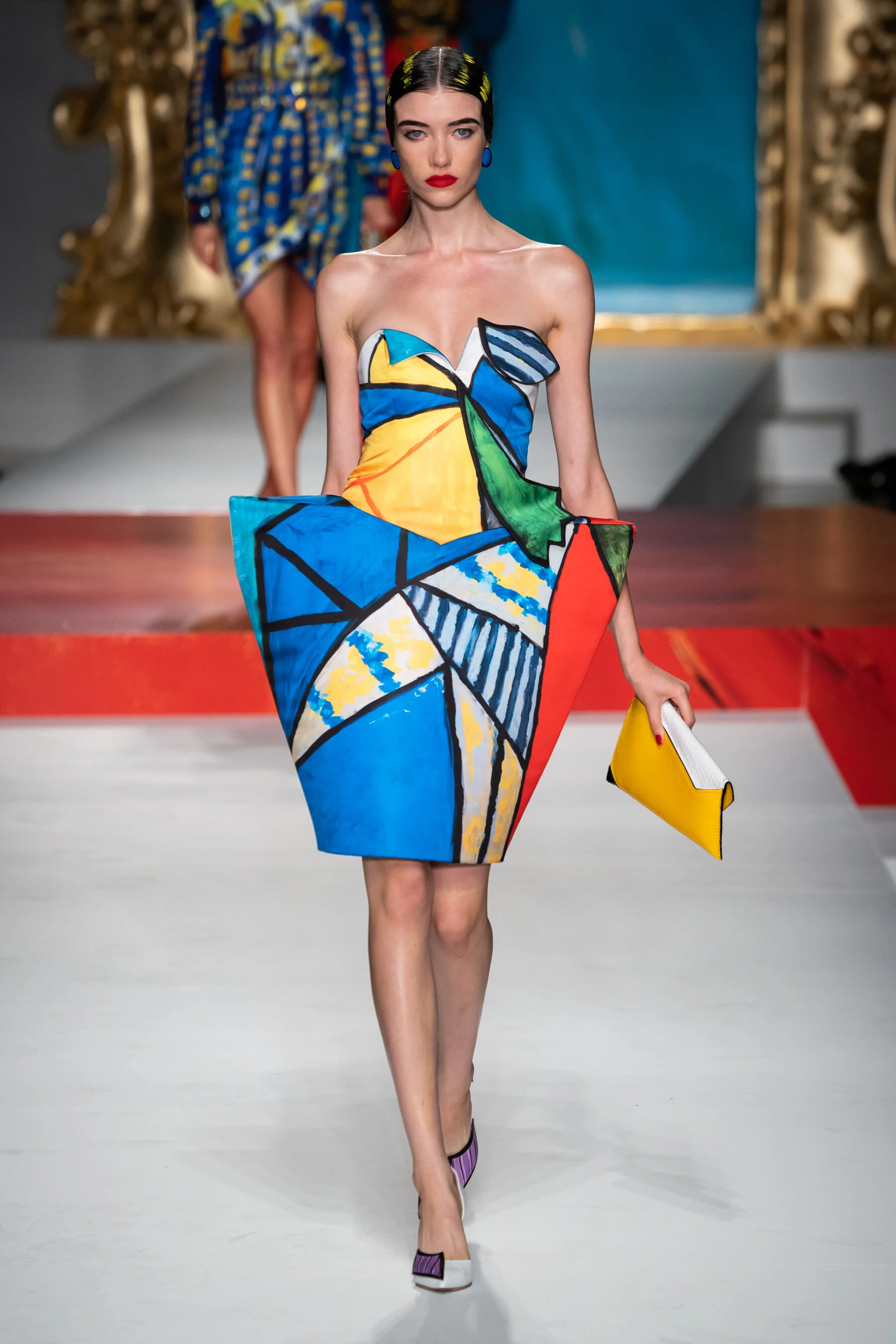 Moschino RS20 0328.jpg