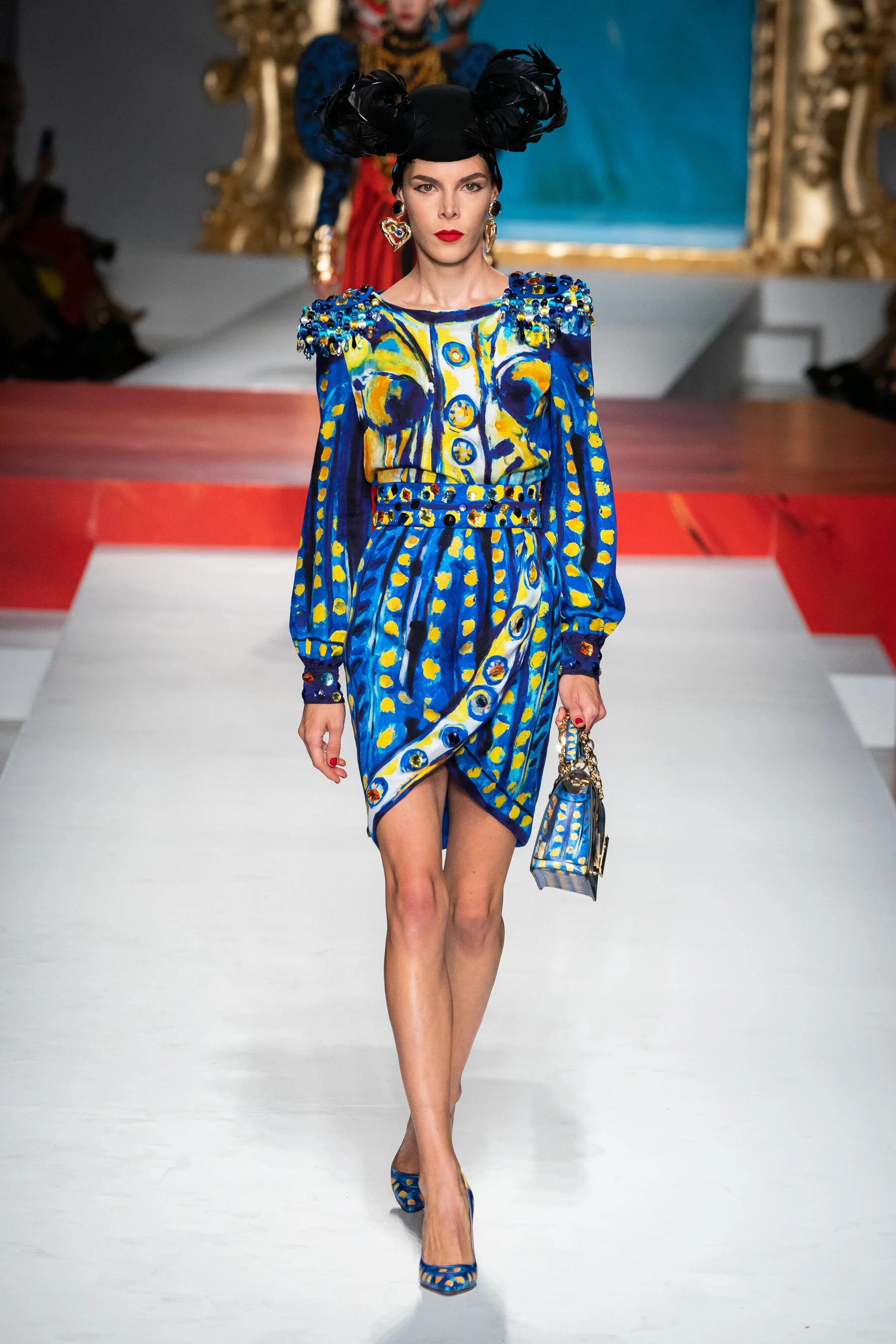 Moschino RS20 0343.jpg