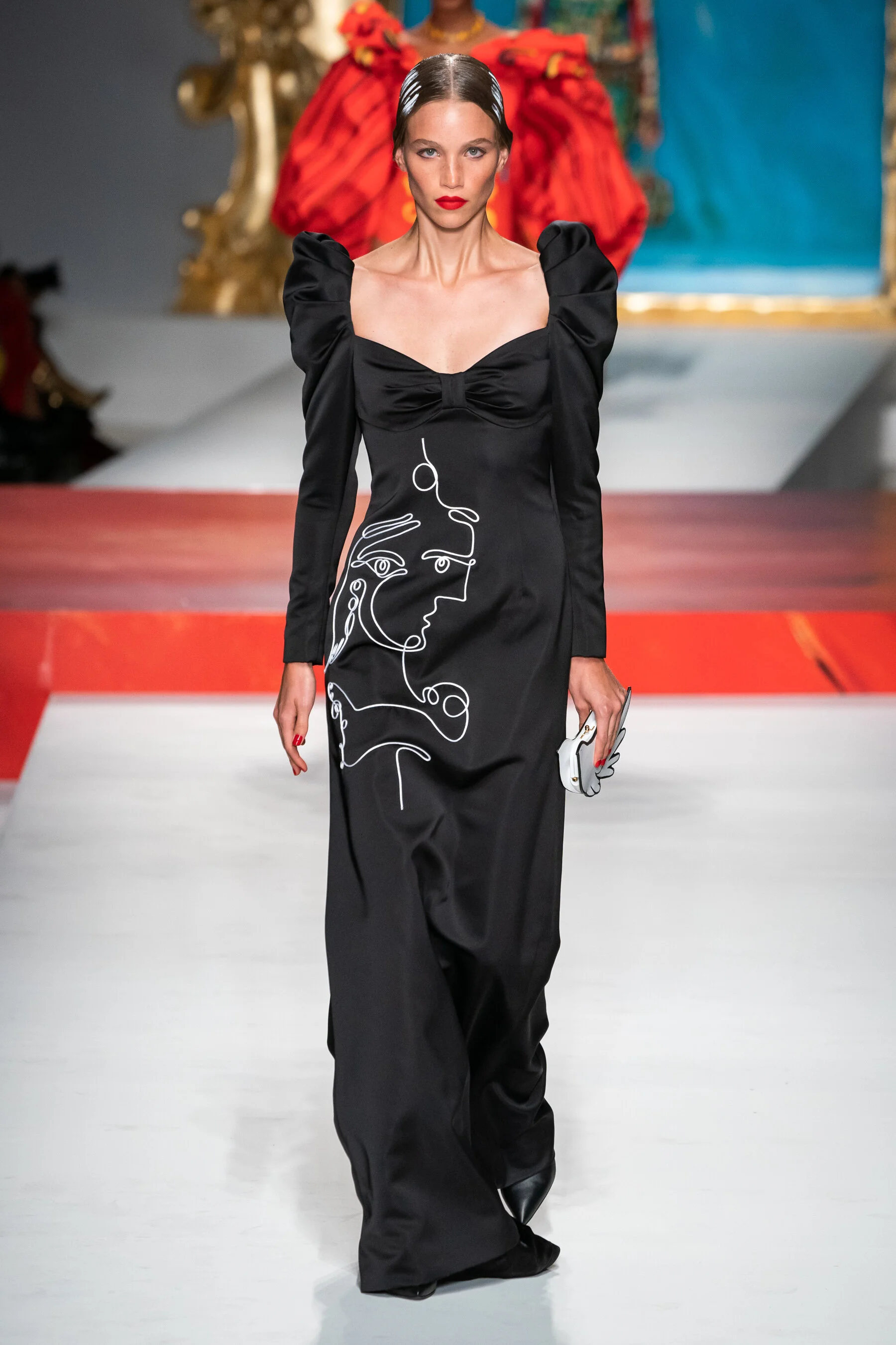 Moschino RS20 0402.jpg