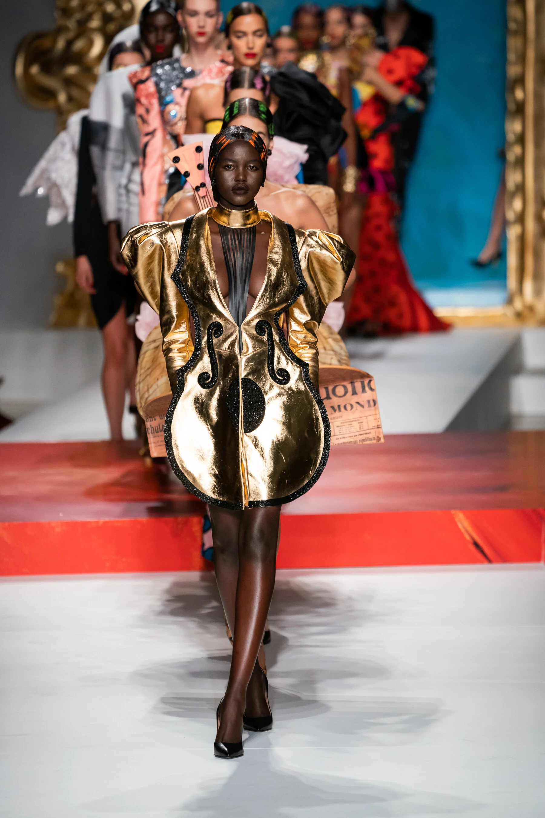 Moschino RS20 0758.jpg