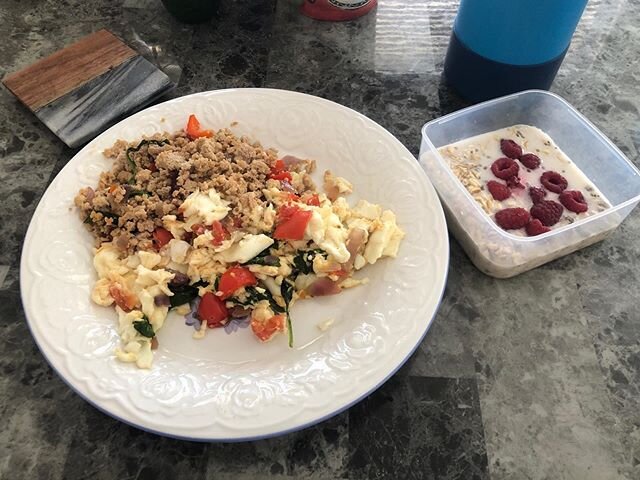 A solid start to the day is a good breakfast. This can be your biggest to second biggest meal with in general at least 20 grams of protein and a good amount of fiber. What do you like for breakfast?? Drop a comment below! ⁣
.⁣
.⁣
.⁣
.⁣
.⁣
#fitcook #f