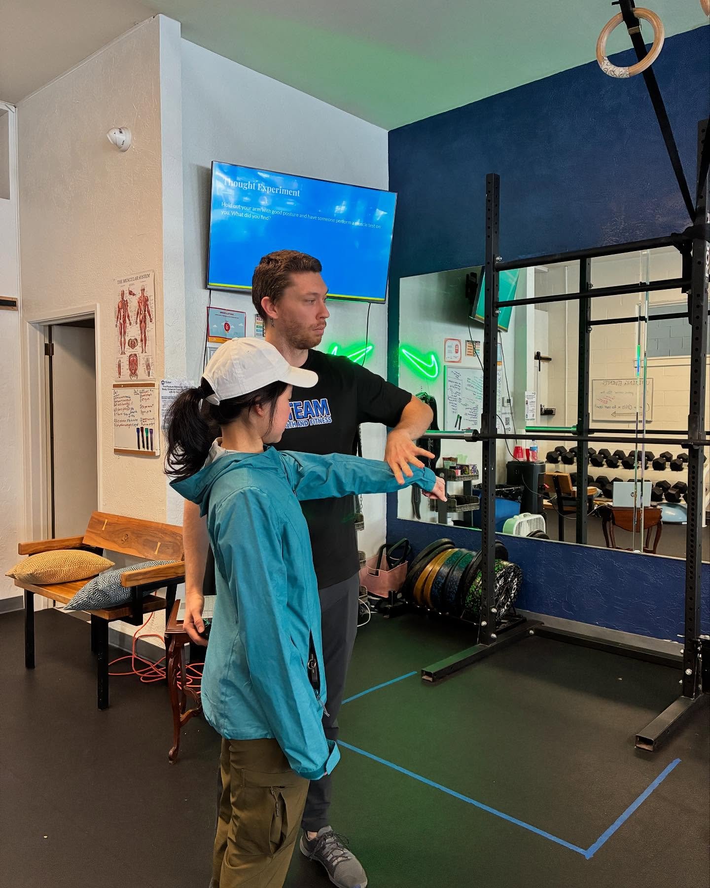 Last month, we hosted Dr. Greene&rsquo;s (@ito_en752) seminar on posture. He went over how our posture impacts our health and what you can do about it. All the participants found it to be super helpful! Want more seminars like this? Comment below or 
