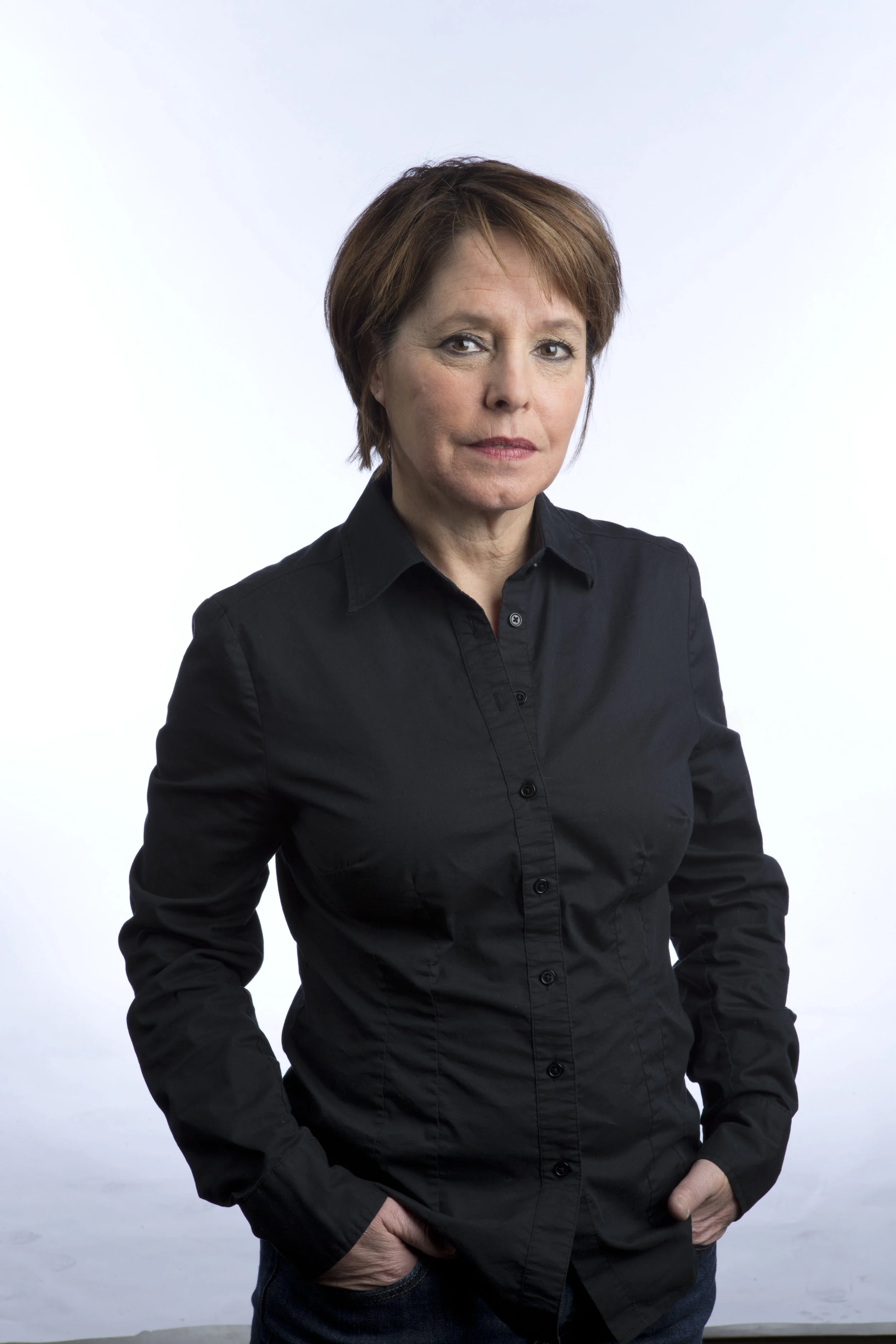 Michèle Ouimet Michèle Ouimet a été 29 ans journaliste à La Presse, média pour lequel elle a notamment couvert l'Algérie, le Rwanda, l'Iran, l'Afghanistan, le Pakistan, Haïti, le Japon pendant le tsunami, l'Égypte pendant la révolution, la guerre en Syrie. Elle a remporté le Prix de la chronique au Concours canadien de journalisme et partage avec Agnès Gruda le Prix international pour leur reportage sur les salafistes. Elle a publié deux romans chez Boréal, La Promesse (2014) et L’Heure mauve (2017).
Normal
0
false
false
false
FR-CA
JA
X-NONE
/* Style Definitions */
table.MsoNormalTable
{mso-style-name:"Table Normal";
mso-tstyle-rowband-size:0;
mso-tstyle-colband-size:0;
mso-style-noshow:yes;
mso-style-priority:99;
mso-style-parent:"";
mso-padding-alt:0cm 5.4pt 0cm 5.4pt;
mso-para-margin-top:0cm;
mso-para-margin-right:0cm;
mso-para-margin-bottom:8.0pt;
mso-para-margin-left:0cm;
line-height:107%;
mso-pagination:widow-orphan;
font-size:11.0pt;
font-family:"Calibri","sans-serif";
mso-ascii-font-family:Calibri;
mso-ascii-theme-font:minor-latin;
mso-hansi-font-family:Calibri;
mso-hansi-theme-font:minor-latin;
mso-bidi-font-family:"Times New Roman";
mso-bidi-theme-font:minor-bidi;
mso-ansi-language:FR-CA;
mso-fareast-language:EN-US;}