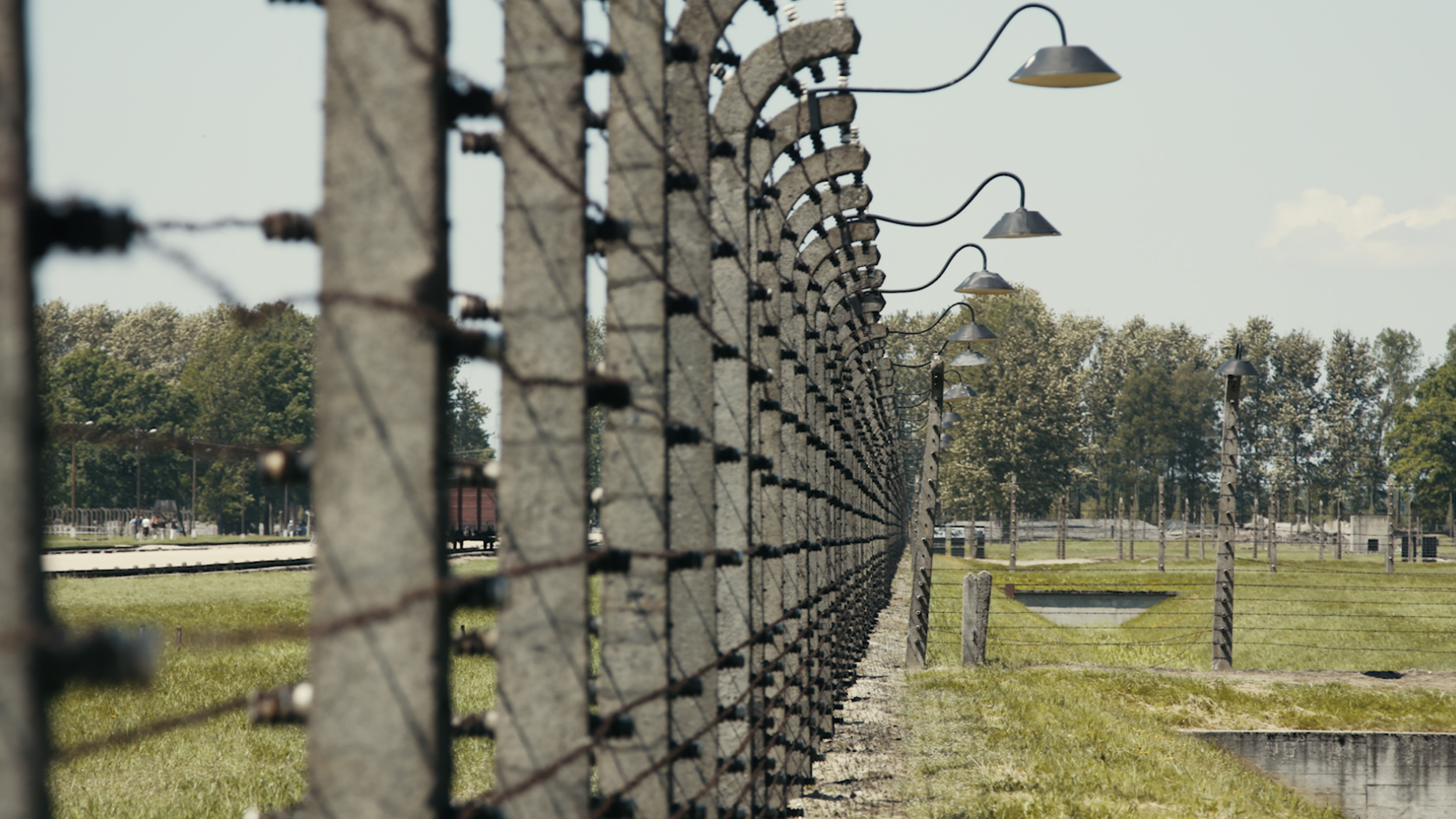 Auschwitz Gate.png