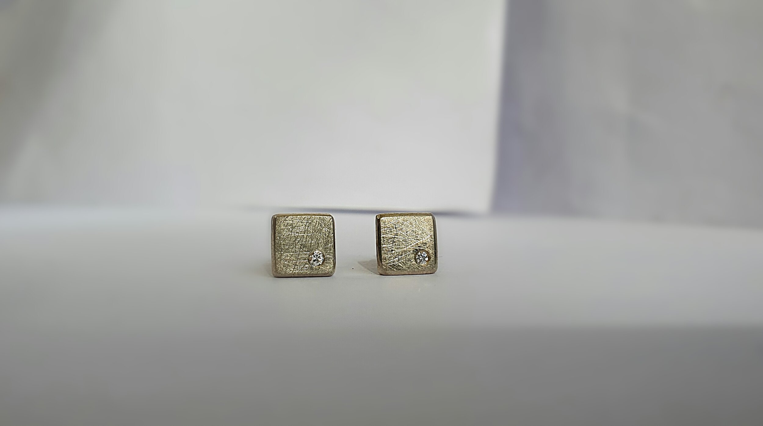 9k-white-gold-square-gold-earrings.jpeg