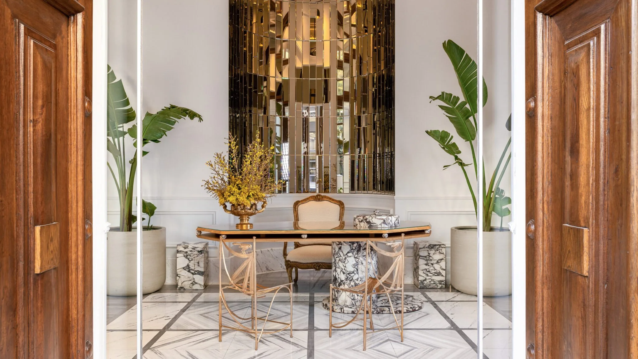 04-the-dolli-lobby-decoration-athens-grecotel-2048x1153.jpeg