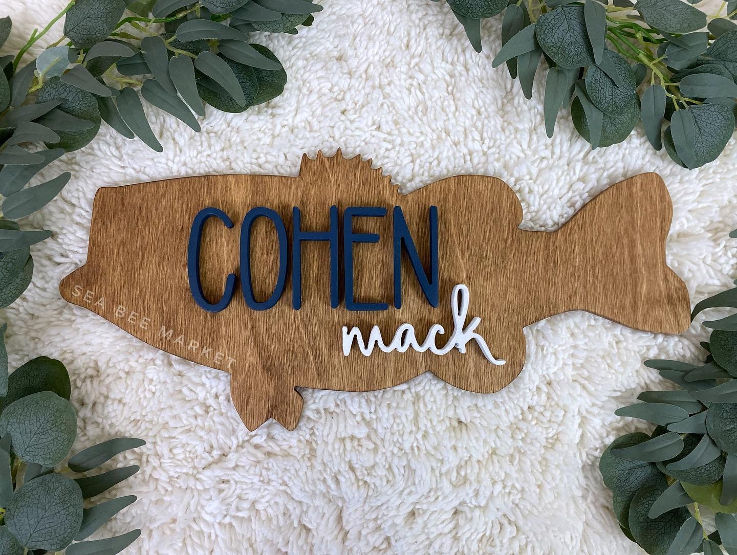 This brand new design is available now! How stinking cute is this largemouth bass name sign?! 😍😍

#bassfishing #fishingnursery #fisherman #bassmaster