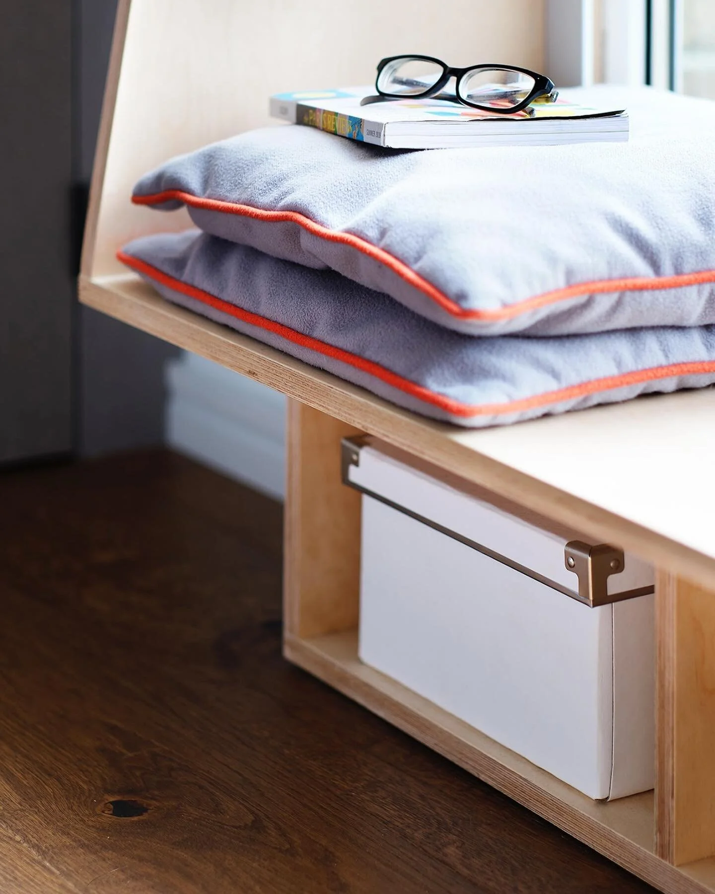 Tidy and deceptively simple detailing by @abhr_a