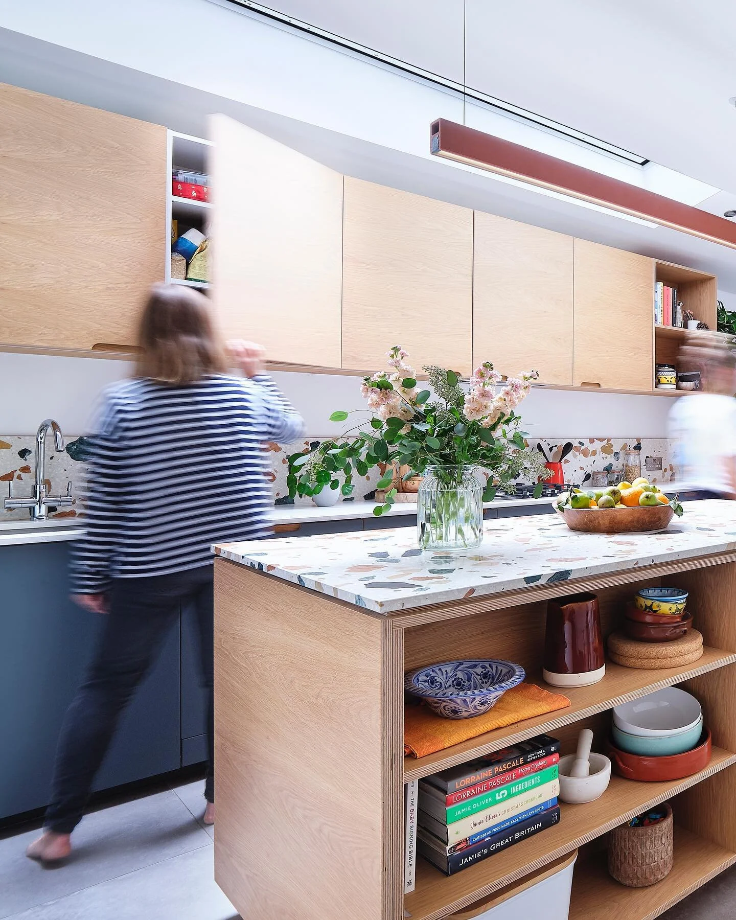 Stunning extension and refurbishment by @johnnyfoat Architects