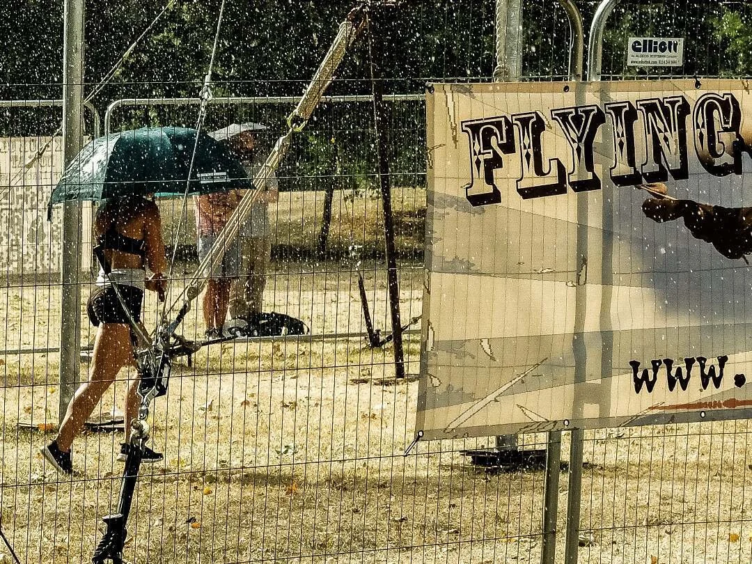 Trapeze in the rain II