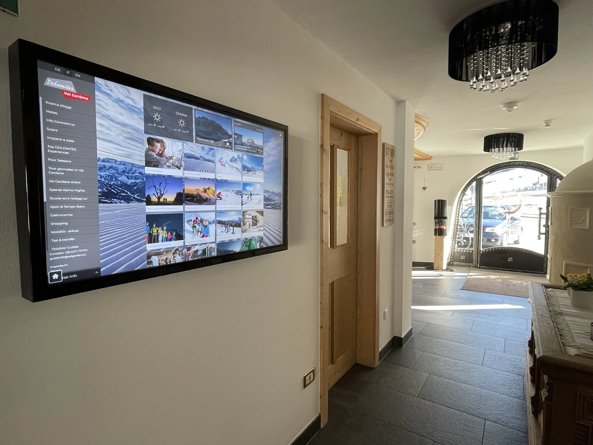 MONITOR I-DISPLAY 43” MULTITOUCH – VAL GARDENA INTERACTIVE DISPLAY