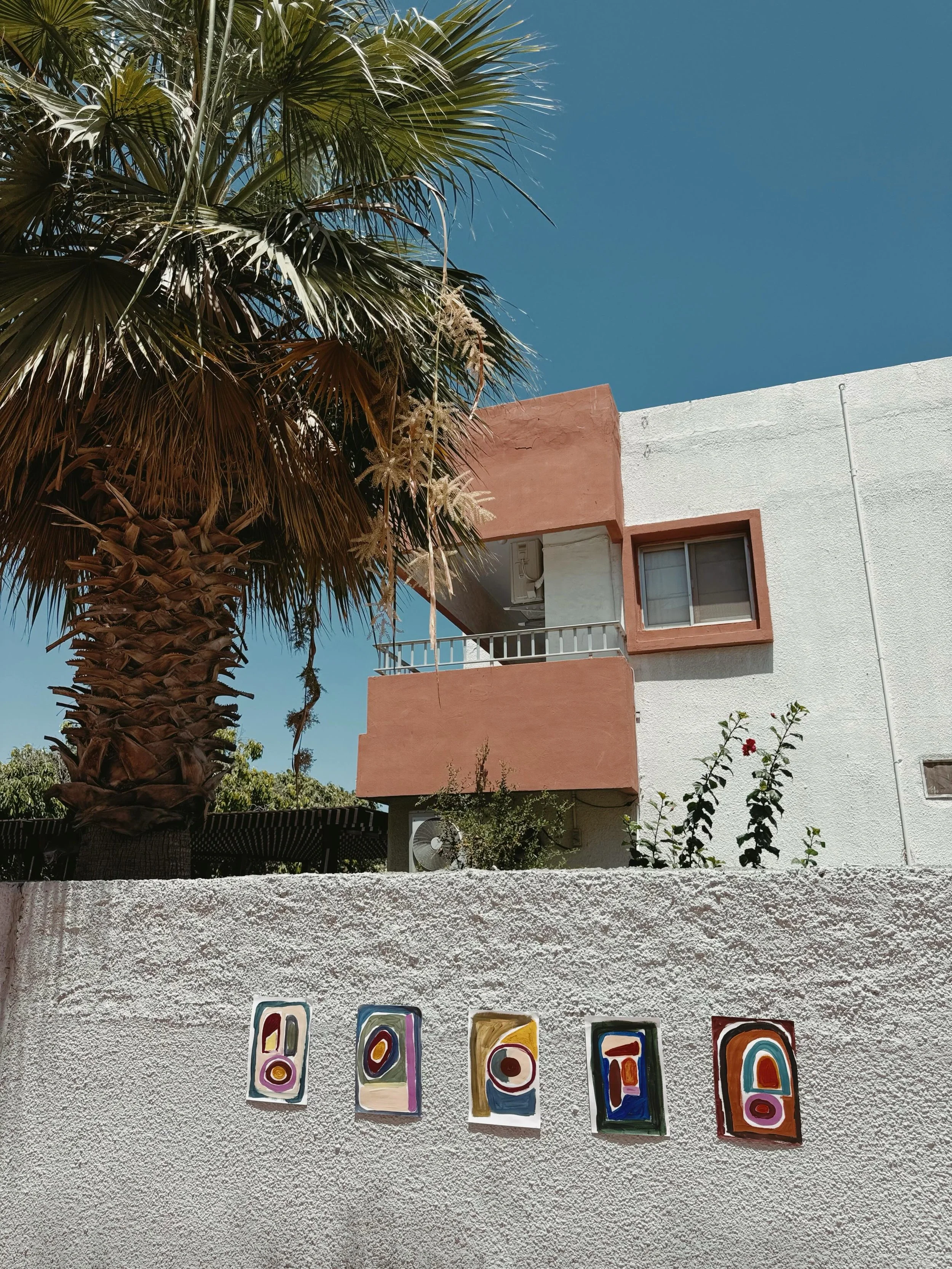 Art Dubai . Art in Dubai . 

#artdubai #artdubai2026 #dubaiart #maryclairekirwan #accessibleart