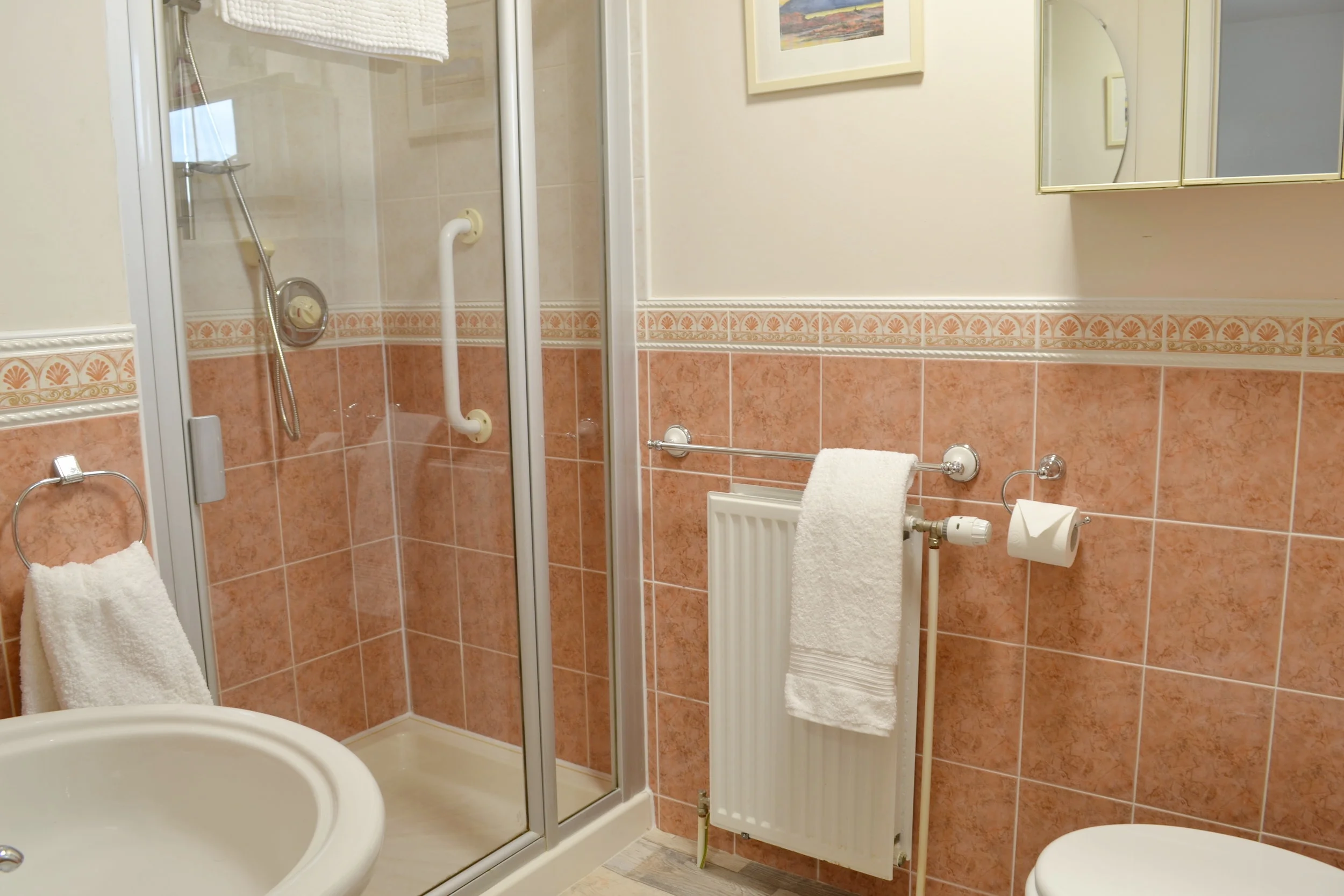 King Room En-Suite.JPG