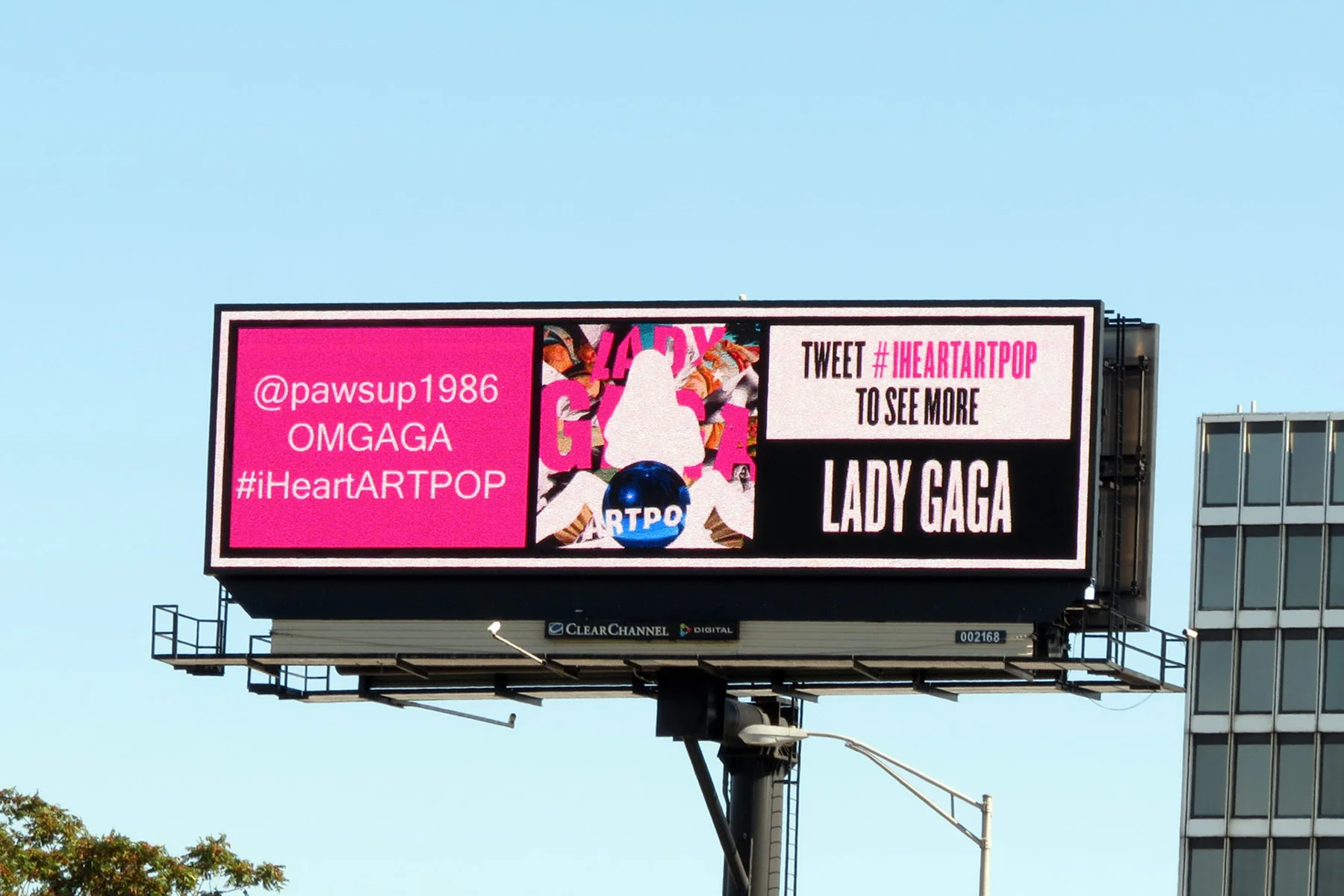 2168_CDBLadyGaga1.jpg