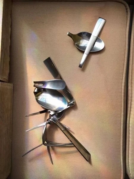 spoon bending 2.jpeg