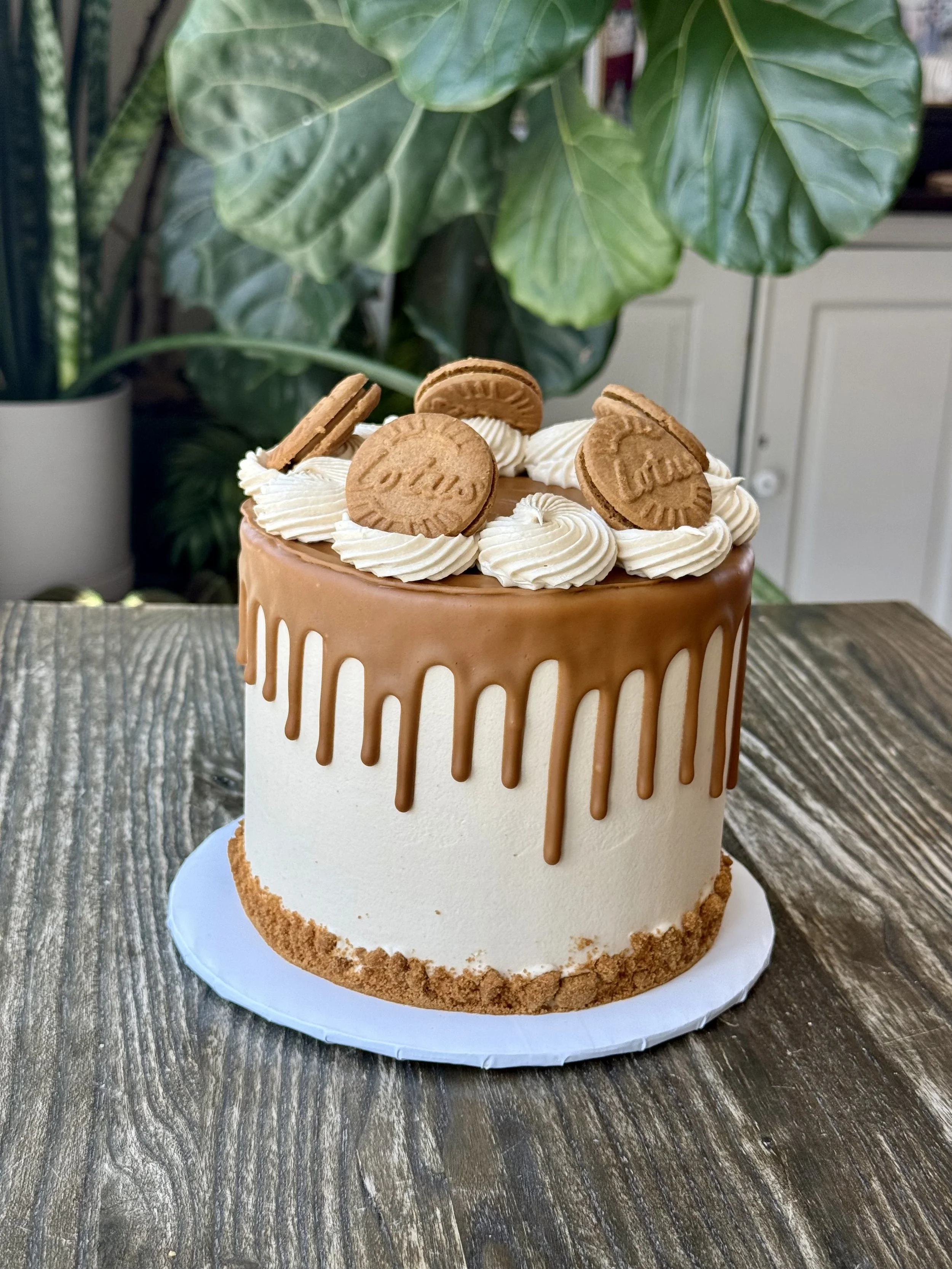 Sage Cakery Cookie Butter Cake Biscoff 2.jpg