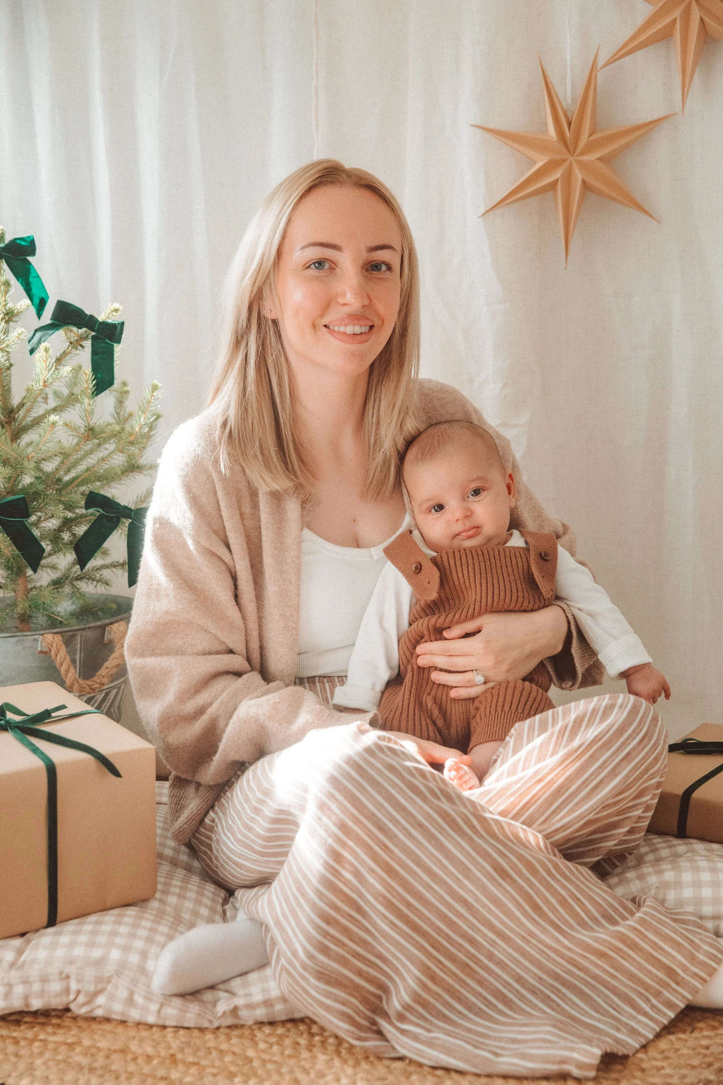 ChristmasMiniSessions-2.jpg