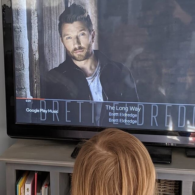 Leah saw this and said, &quot;He looks like Daddy!&quot; I'll take it! @bretteldredge #goodlooking