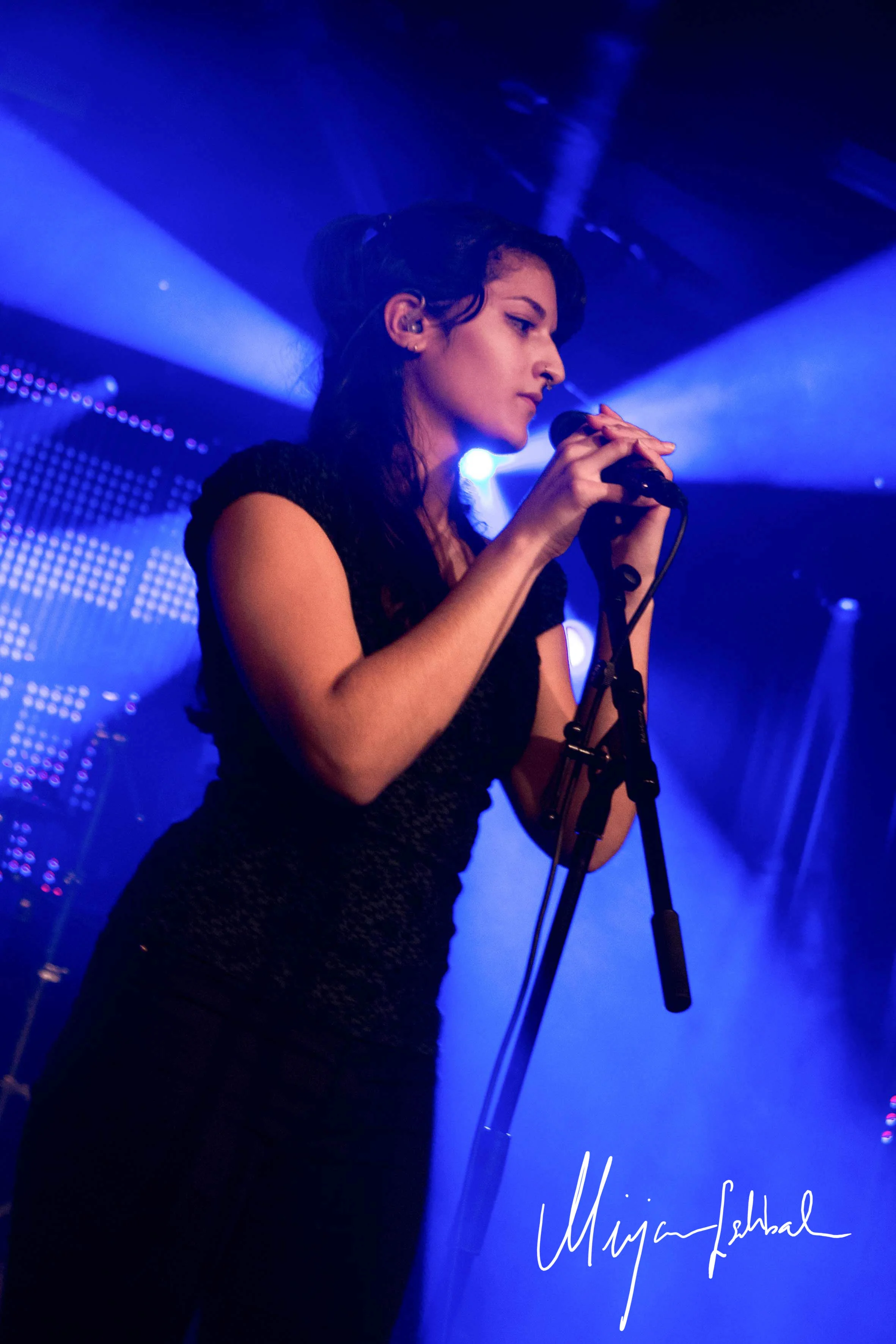Band: Breathe Me (CH)