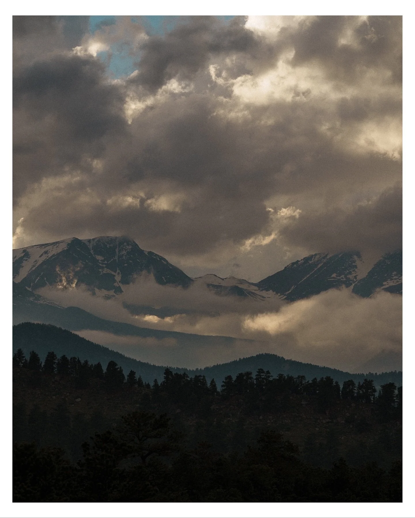 Estes Park will always have our hearts. 💚 These frames are from earlier this summer&mdash;nothing too far afield, just around town rather than inside Rocky Mountain National Park. Even so, the views never disappoint. The light, the skies, the mounta