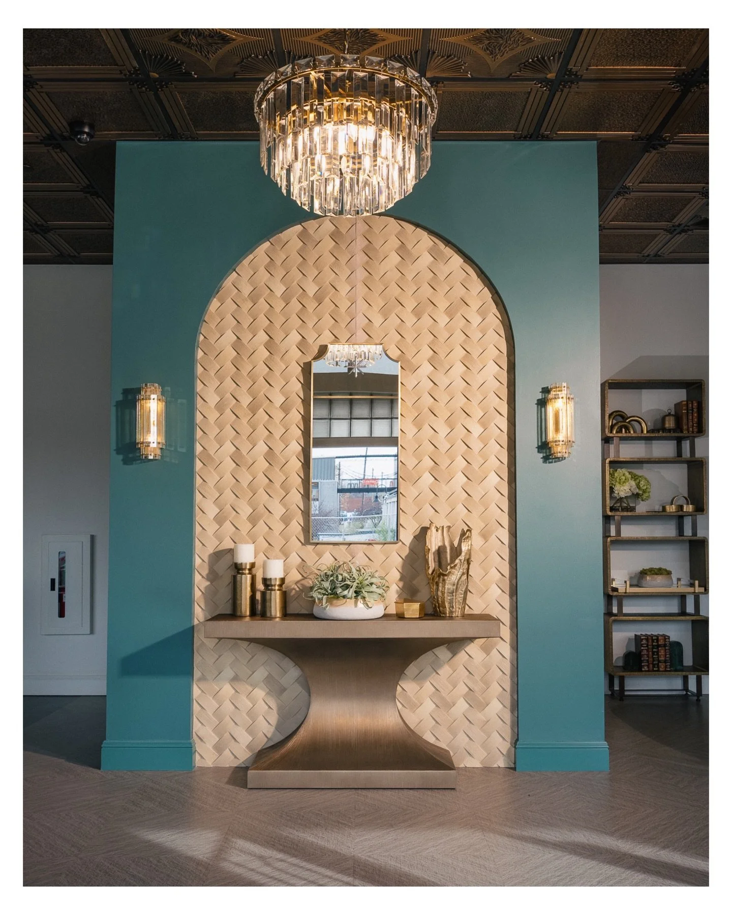 Really excited to finally share a glimpse of this recent shoot at @thestaronspring &mdash; a high-end boutique hotel / Airbnb concept down in Springdale ✨

Every detail, from the bold statement pieces down to the door hardware, is incredibly consider