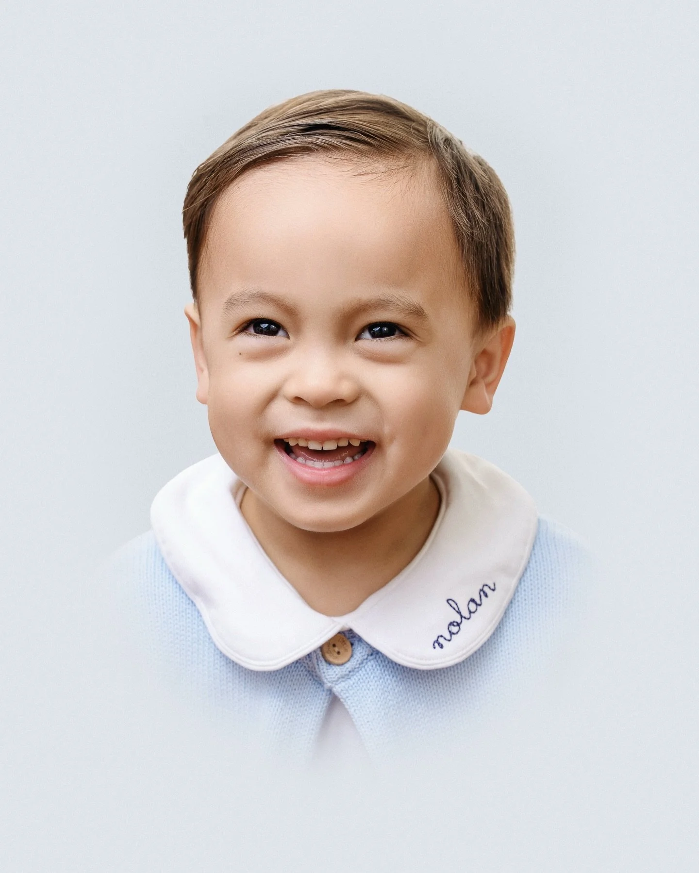 Just a season.
Just a moment.
Just as they are. 🤍

This stage doesn&rsquo;t last long! Let me know if you&rsquo;re wanting to capture your littles before, well, they aren&rsquo;t little anymore 🥺

.
.
.
.
.
#heirloomportraits 
#siblinglove❤️ 
#bent