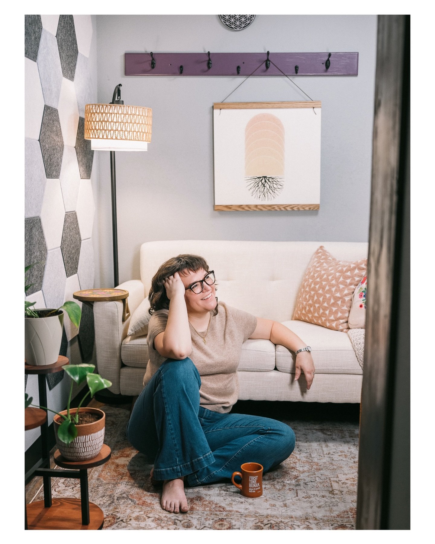 Personal branding sessions don&rsquo;t always come with perfect, wide-open spaces&mdash;and honestly, that&rsquo;s part of the fun.

This entire set was shot in a very small room, which meant getting creative with light, angles, and even moving furni