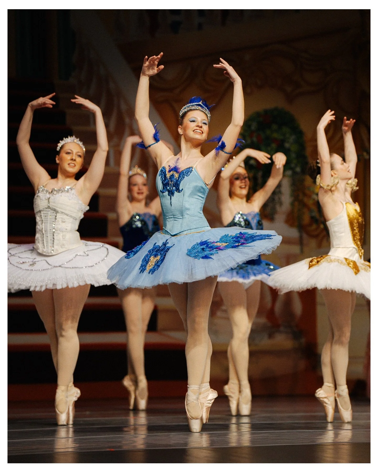 Last weekend&rsquo;s recital had some incredible moments on stage 🩰 

You may also recognize the redheaded cat in the cast 😉 

Always amazed by how much work goes into these productions.

#ballet
#balletphotography
#dancephotography
#nwaphotographe