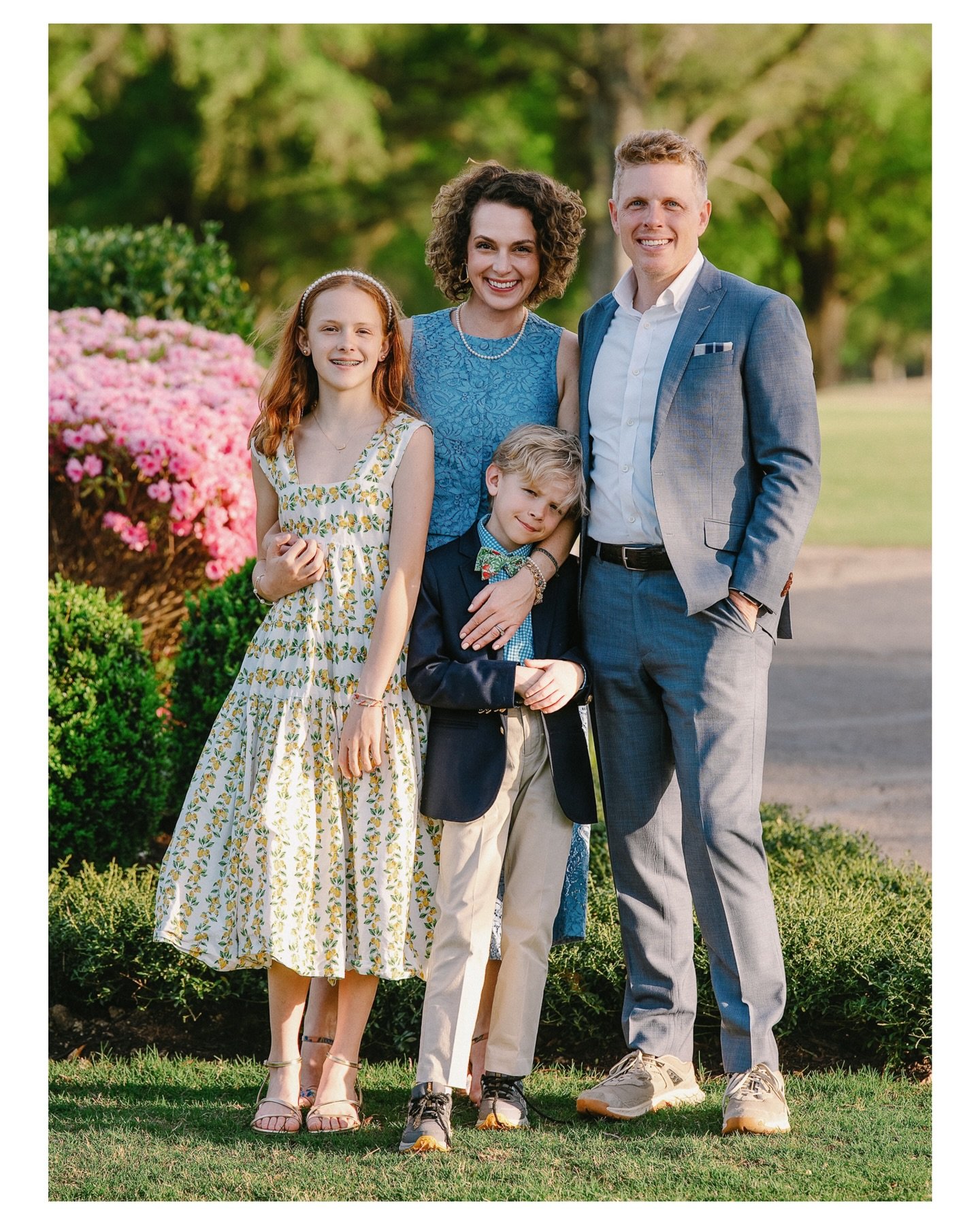 Happy Easter from the Bloodworths ✨ 

.
.
.
.
.
#documentyourdays #familyportraits #familyphotographer #nwaphotographer #bentonvillephotographer