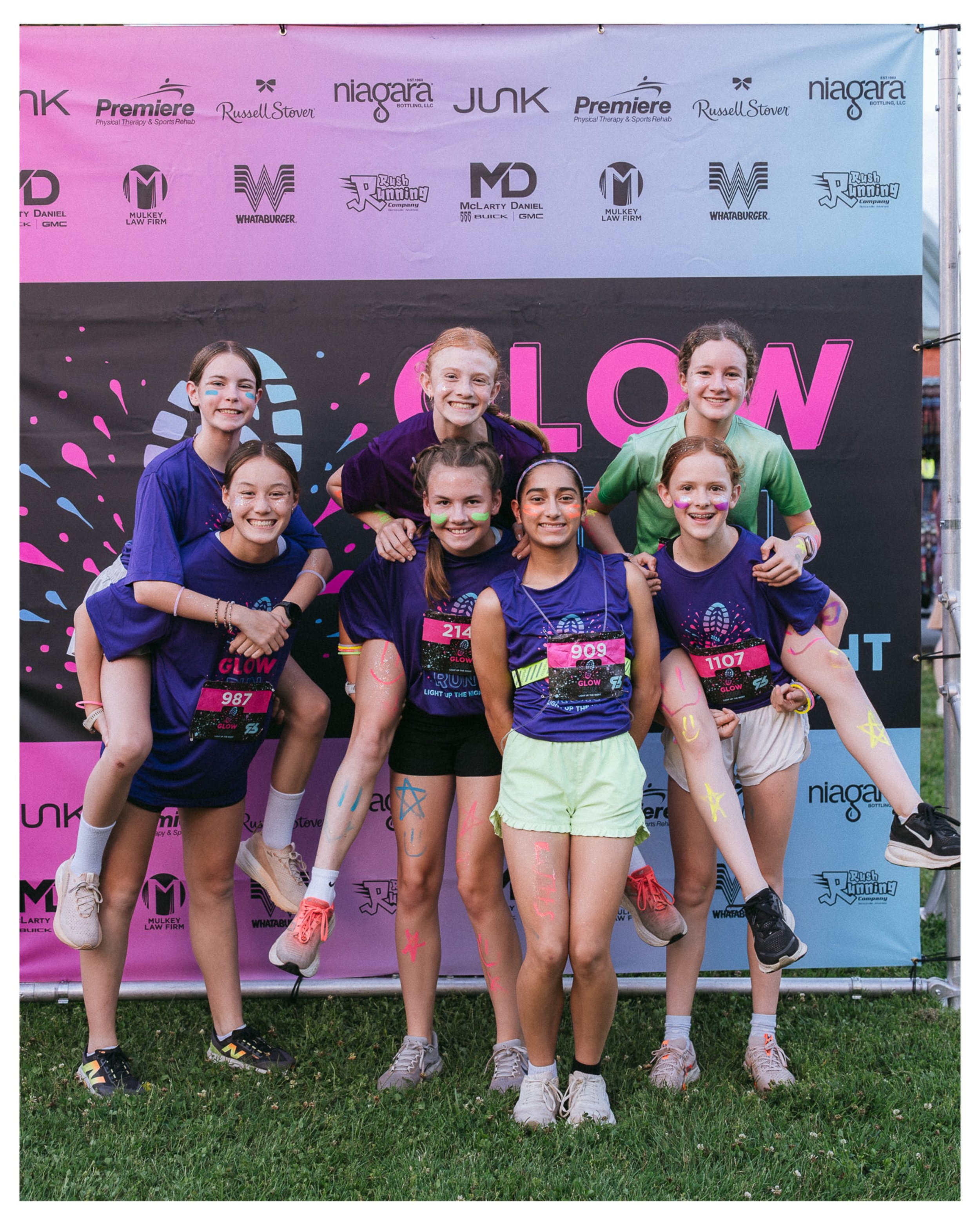 Got to cheer on our girl at the Glow Run last night and snapped a few more of the proceedings ✨ 

.
.
.
.
.
#glowrun #racebentonville #nwaphotographer #bentonvillephotographer #bentonville