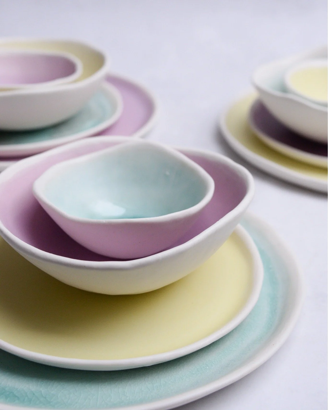 We made this gorgeous, colourful porcelain mix &amp; match dinner set for my friend Hannah 🌈

It&rsquo;s the most vibrant my work has ever been &mdash; and honestly, I was a little nervous about how all the colours would come together.

But photogra