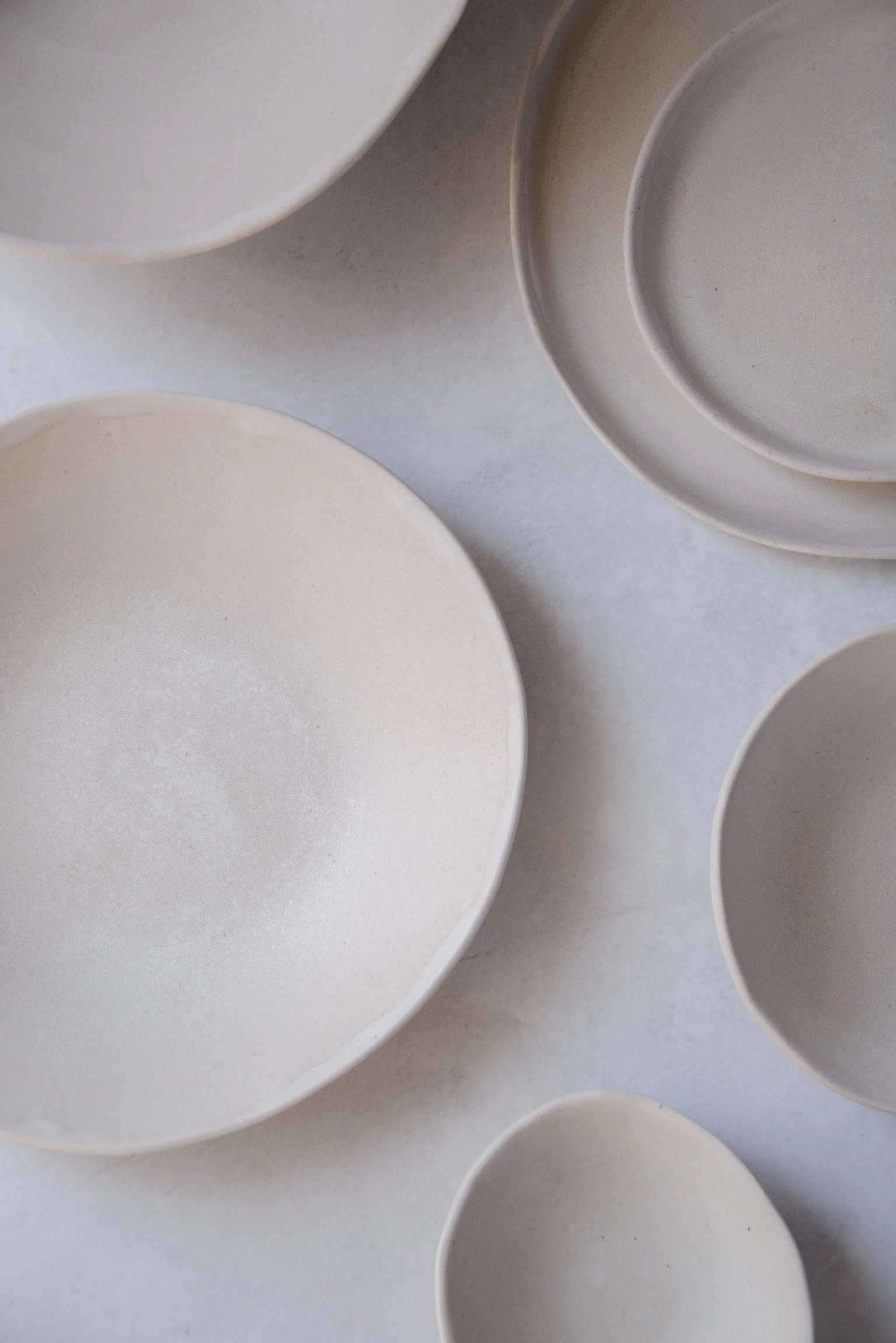 Porcelain Plates for a Restaurant in the USA
