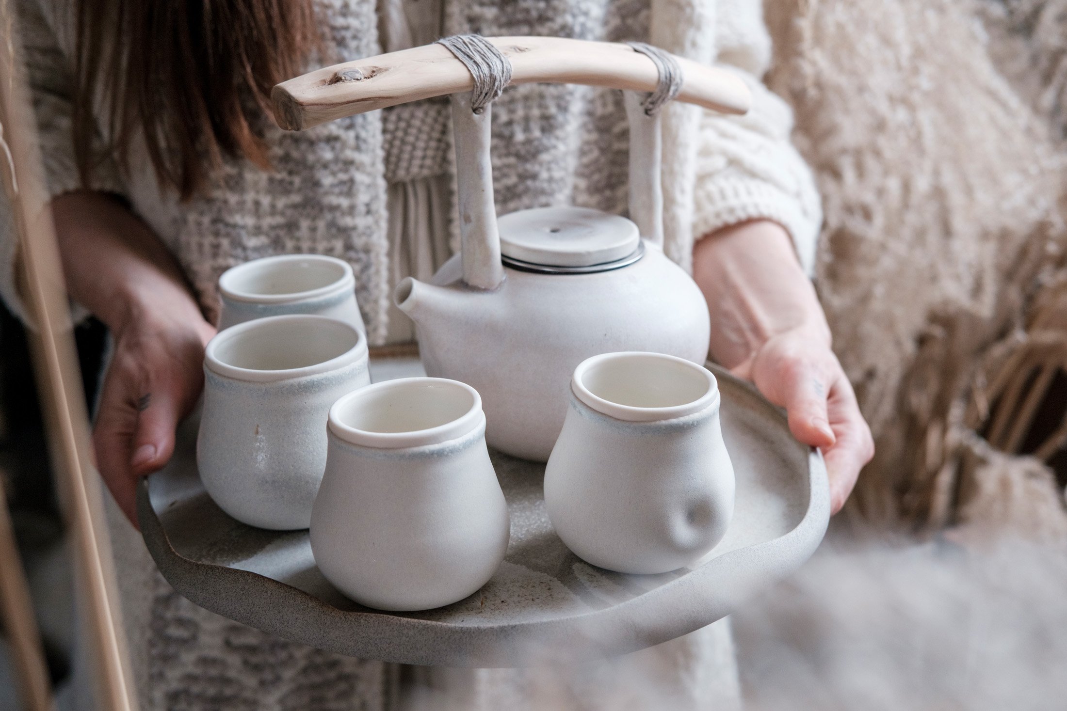 Porcelain Teapot "Sahara" With Juniper Wood